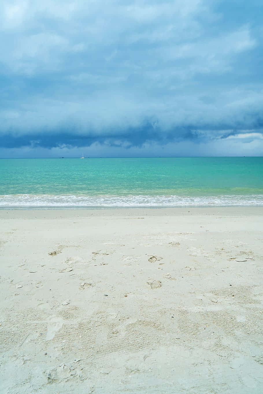Blue Coastal, storm approaching, white sand, HD Phone Wallpaper
