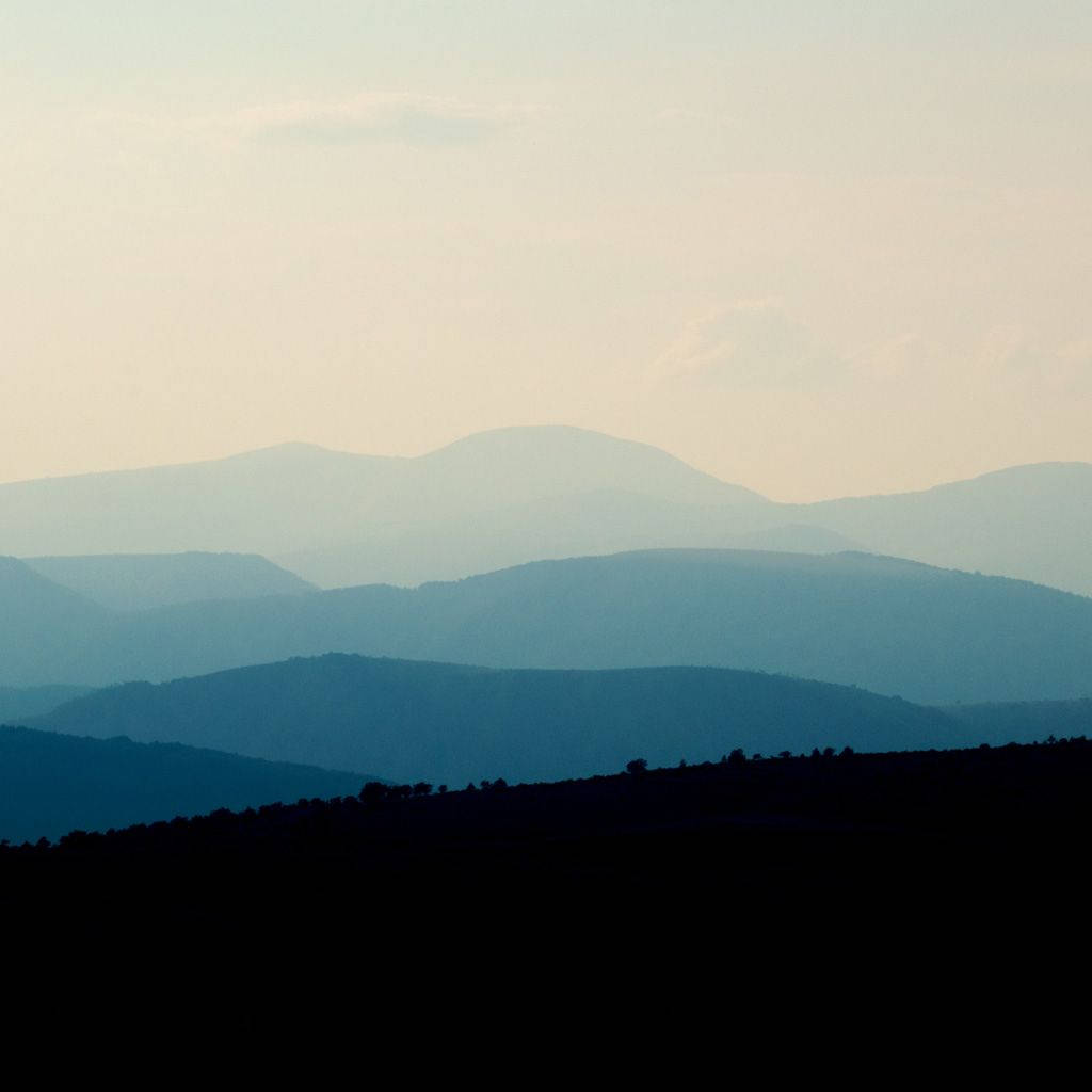 Blue Fade, mountain ranges, hazy blue layers, SD Desktop Wallpaper