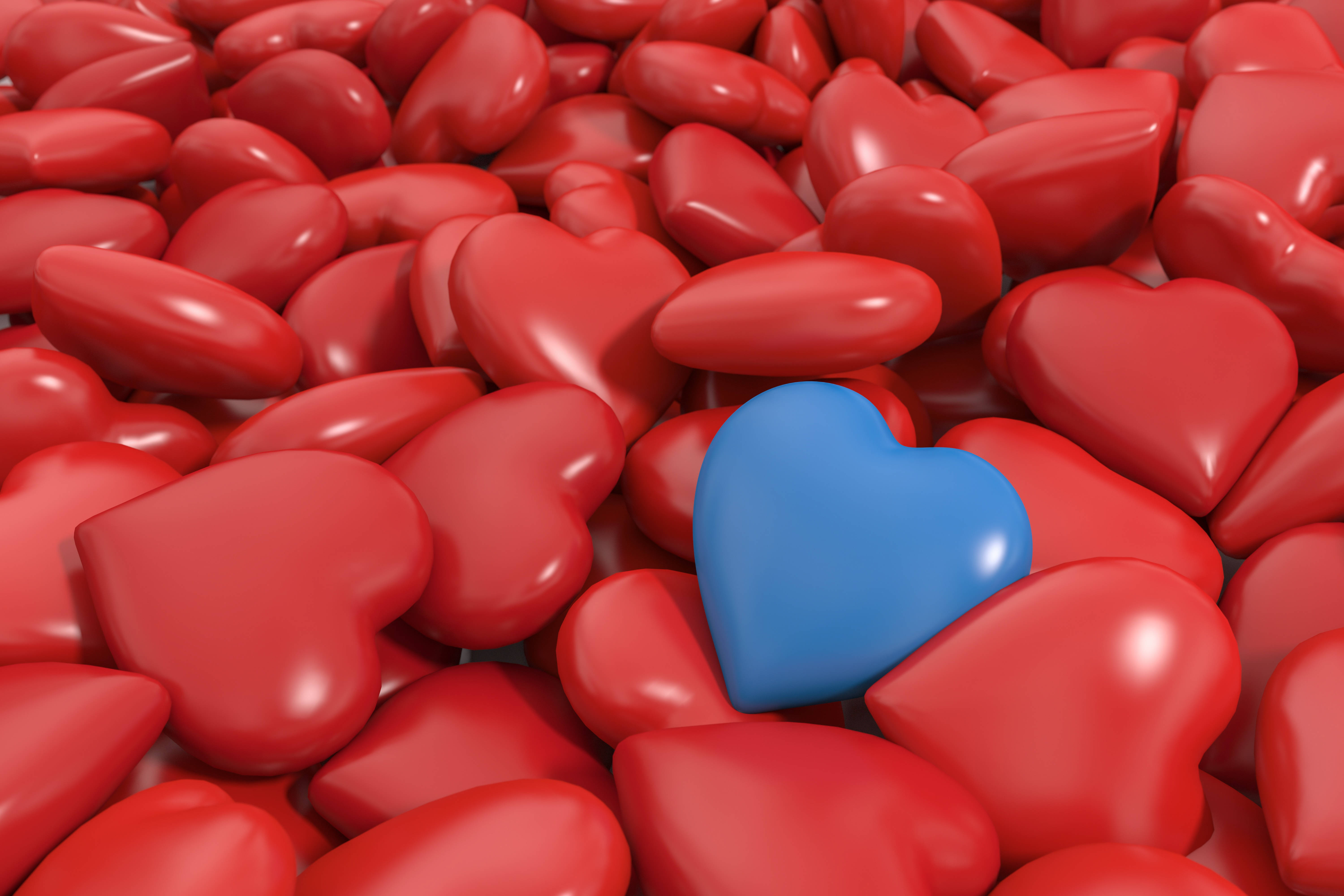 blue heart, glossy red hearts, 3d-rendered scene, 5K Desktop Wallpaper