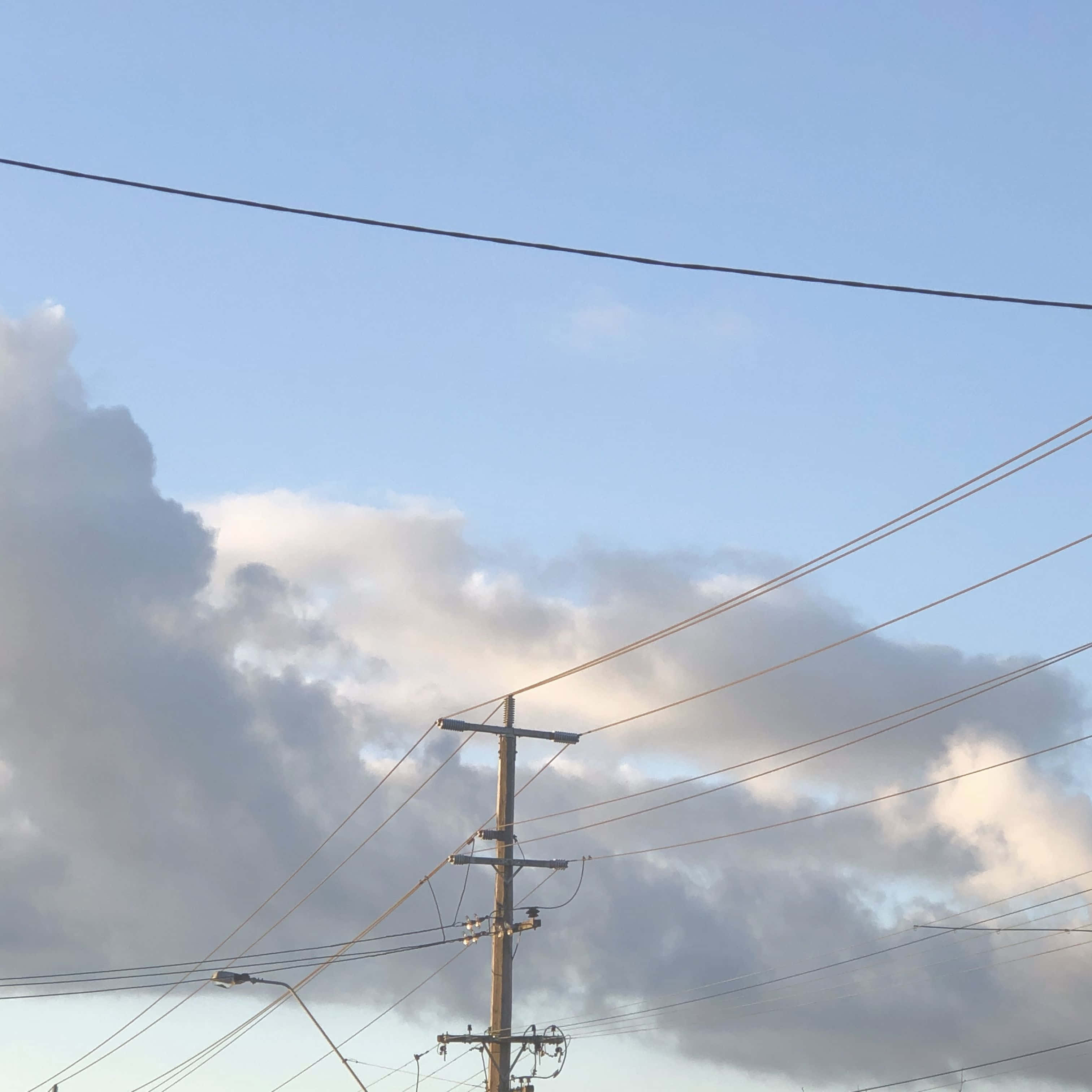 Blue Horizon, wooden utility pole, crisscrossing power lines, 2K Desktop Wallpaper