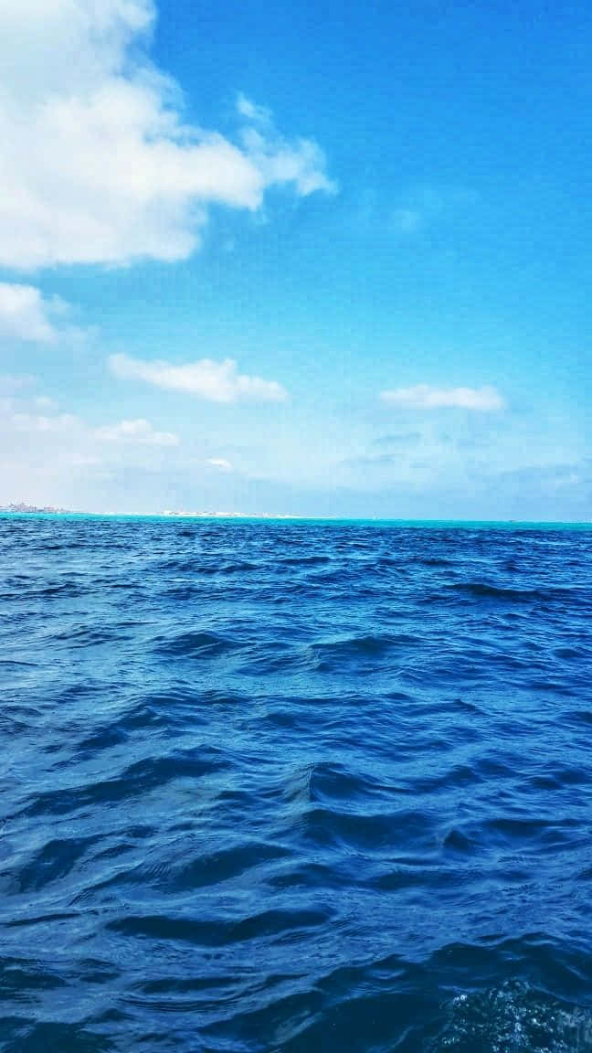 Blue Horizon, deep blue ocean, bright sky, SD Phone Wallpaper