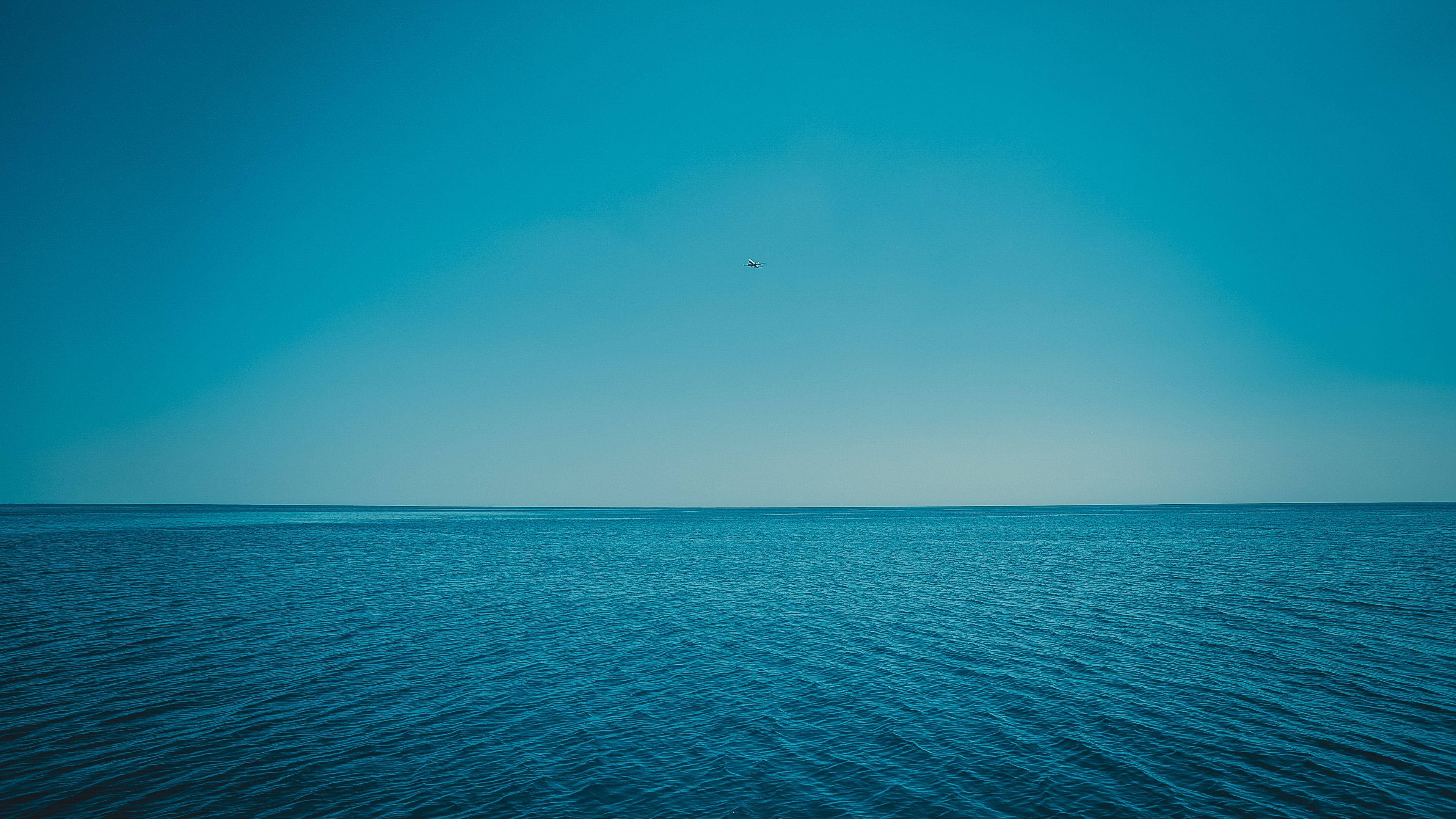 calm blue, cool-looking horizon, vast calm ocean, 4K Desktop Wallpaper