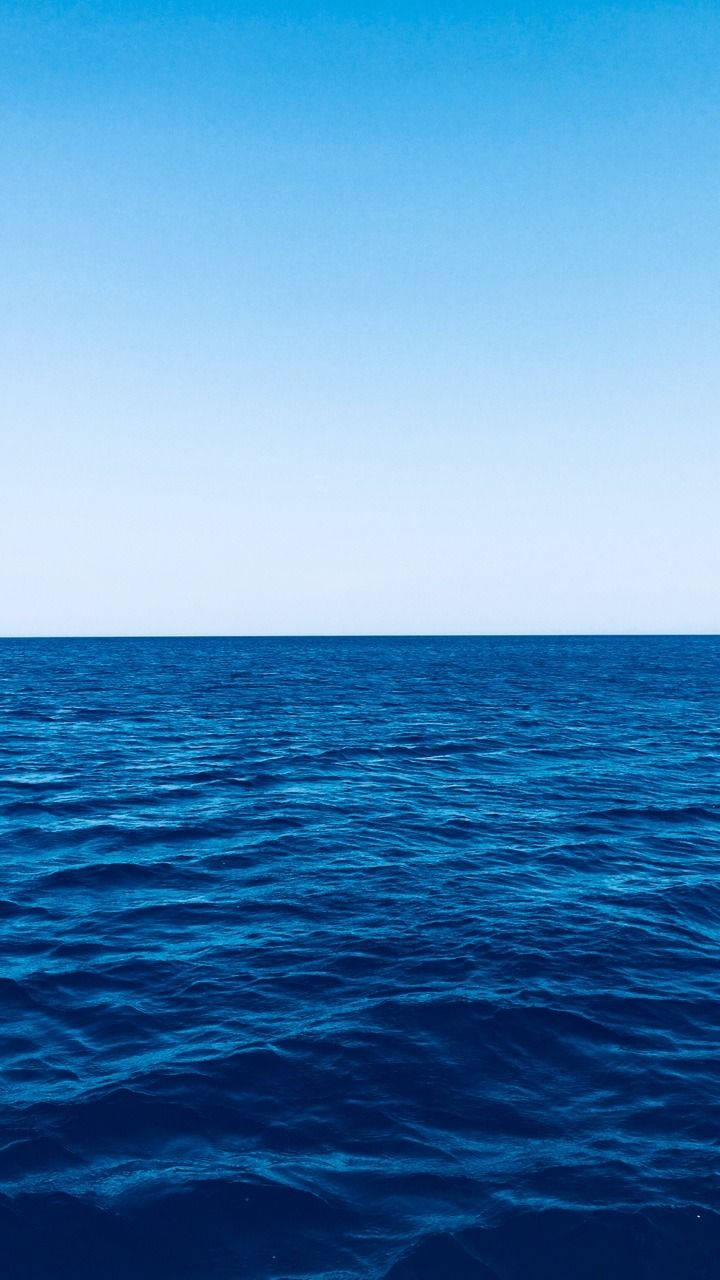 Sky And Ocean Blue iPhone, deep blue ocean, clear sky, HD Phone Wallpaper