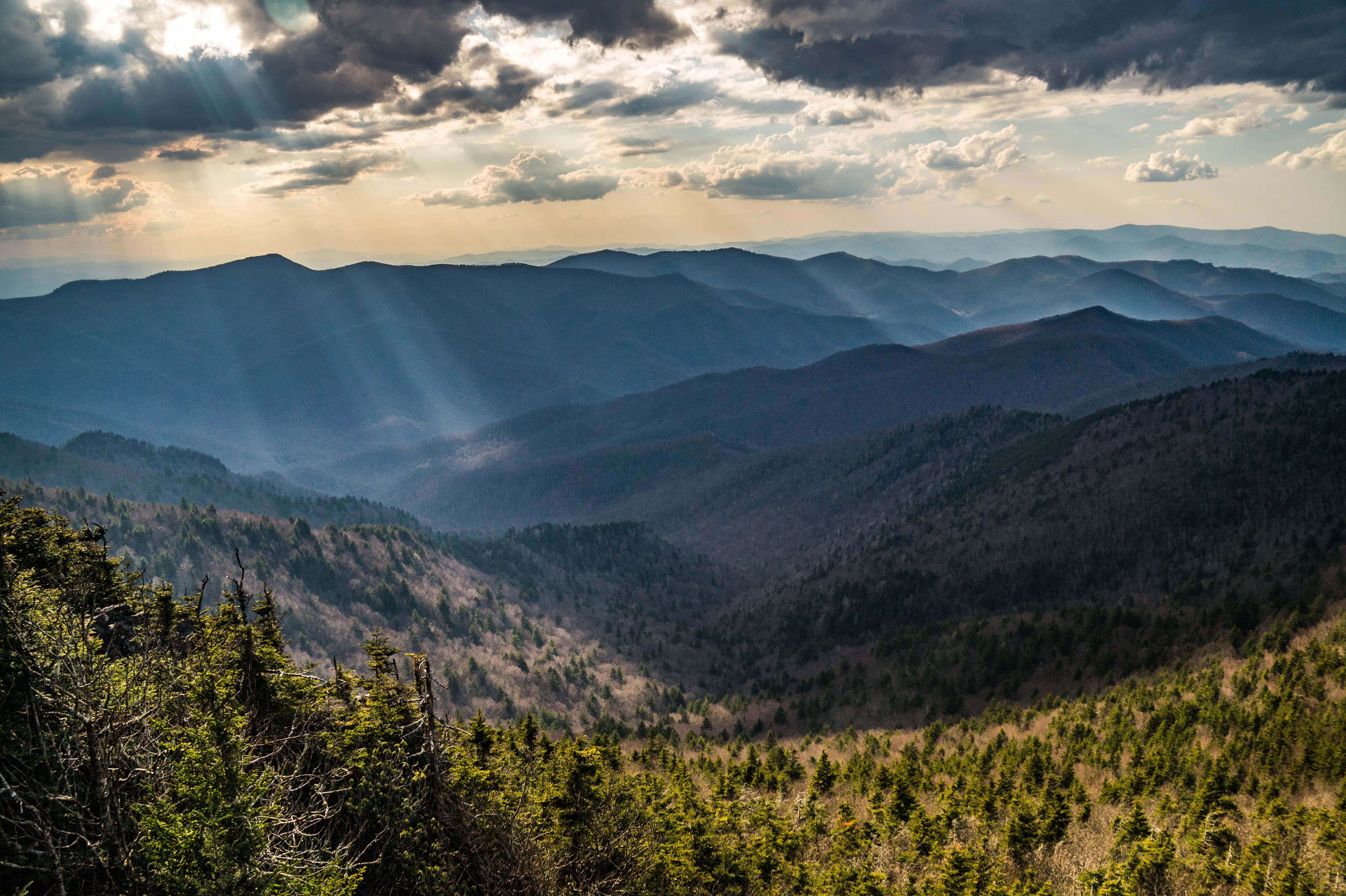 Blue Ridge Mountains, sunlight, storm clouds, 5K Desktop Wallpaper