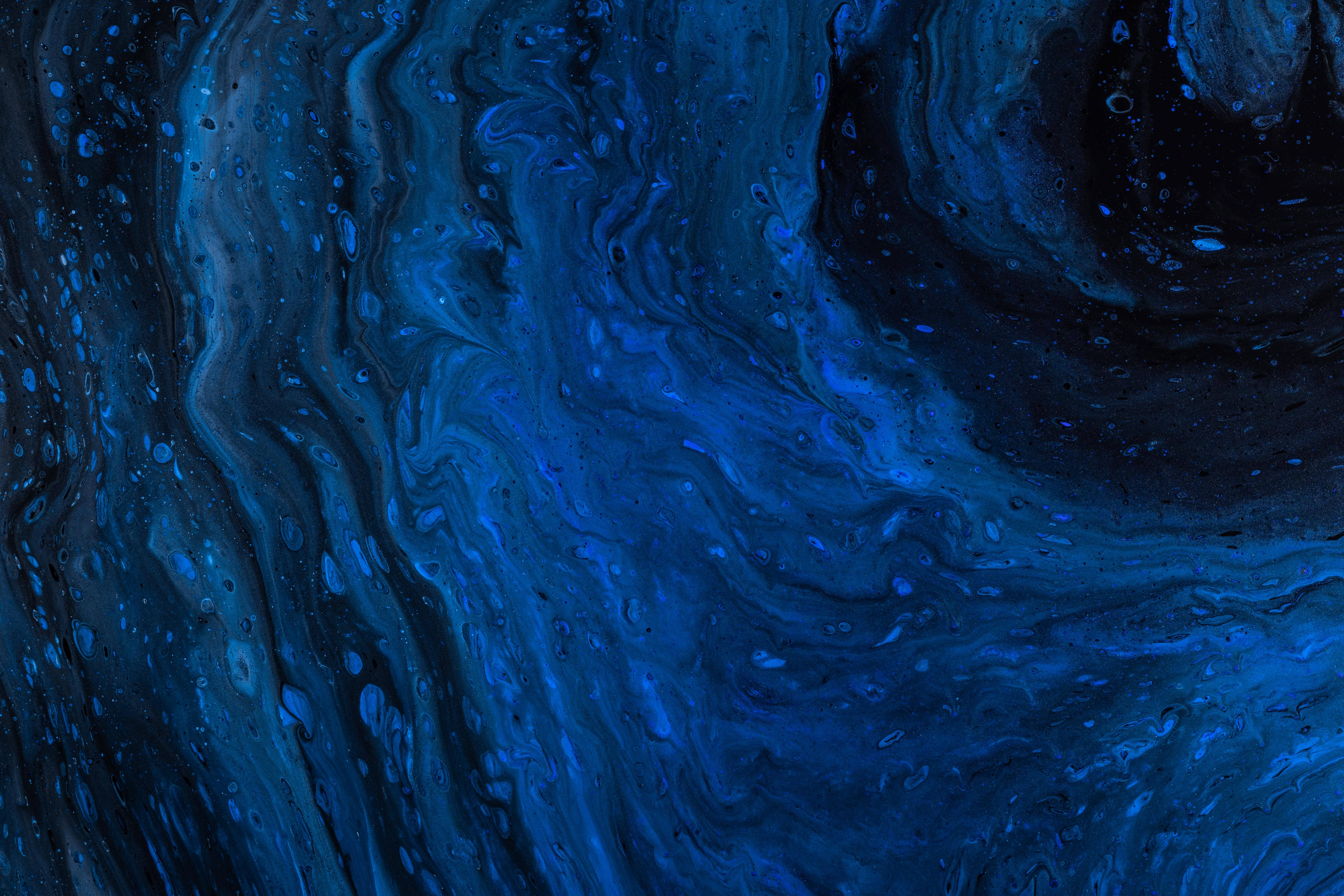 Dark Blue Abstract Graphic, vibrant swirling blues, glossy droplets, 5K Desktop Wallpaper