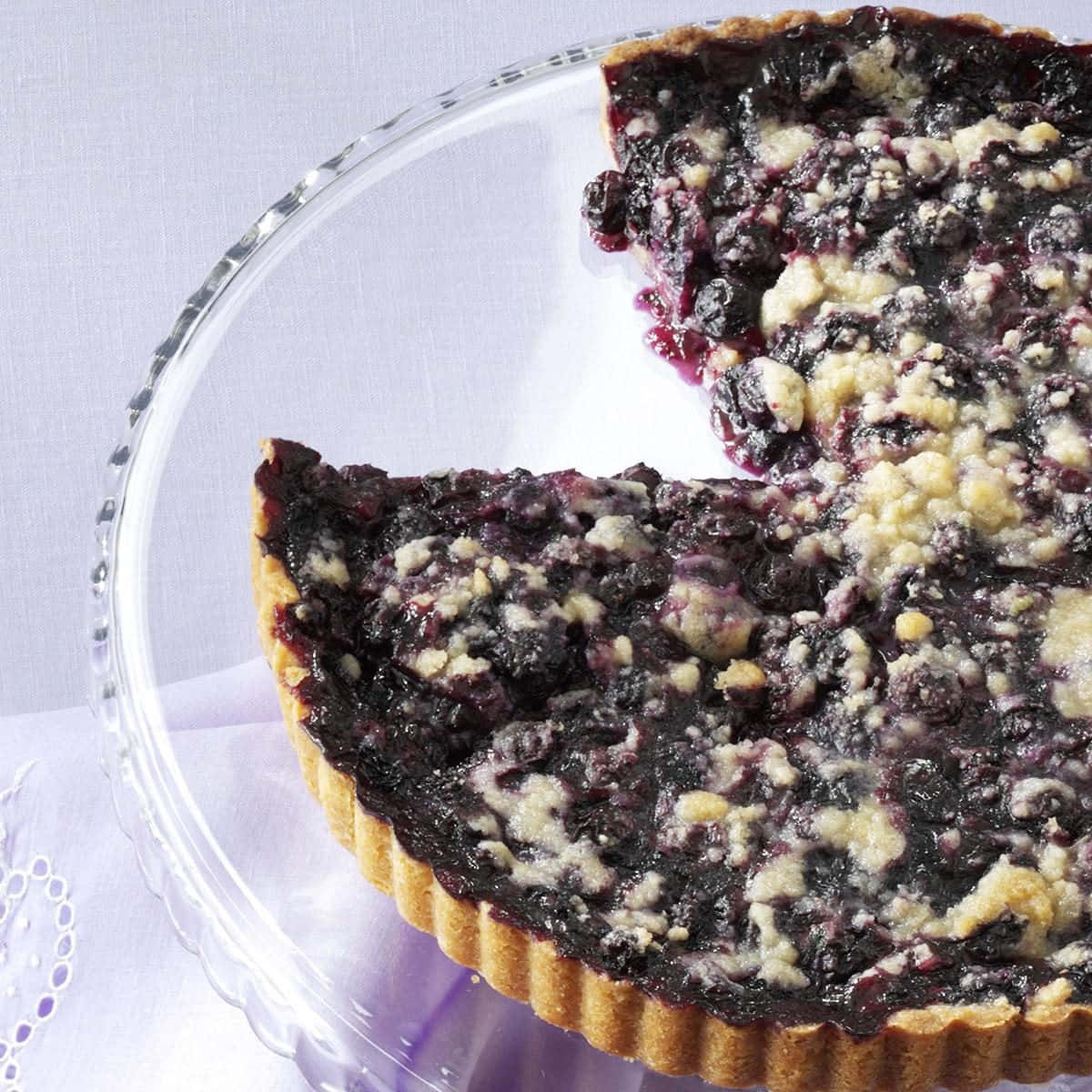 Blueberries Tart, fluted crust, glass plate, SD Desktop Wallpaper