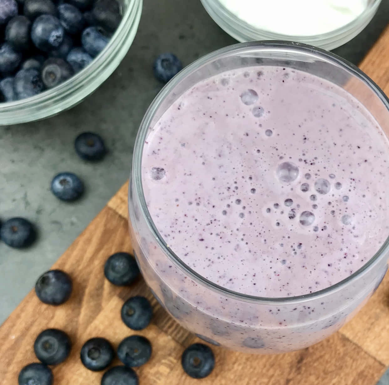 blueberry smoothie, frothy purple blueberry smoothie, glass, SD Desktop Wallpaper