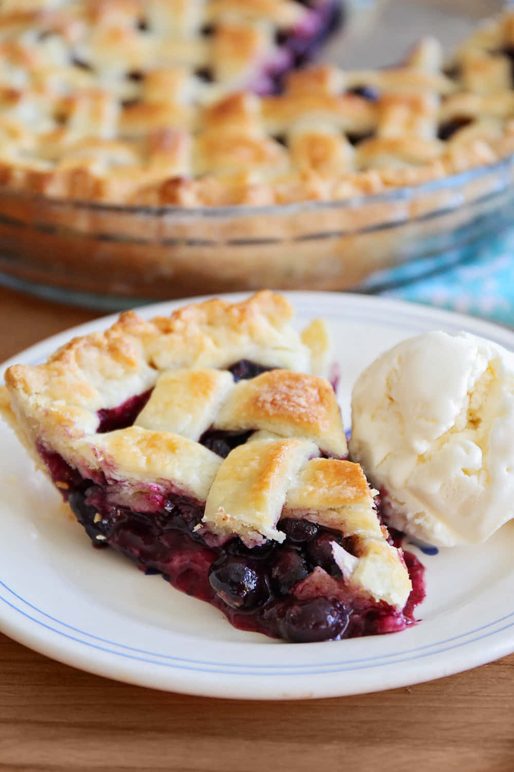 blueberry pie, flaky crust, vanilla ice cream, HD Phone Wallpaper