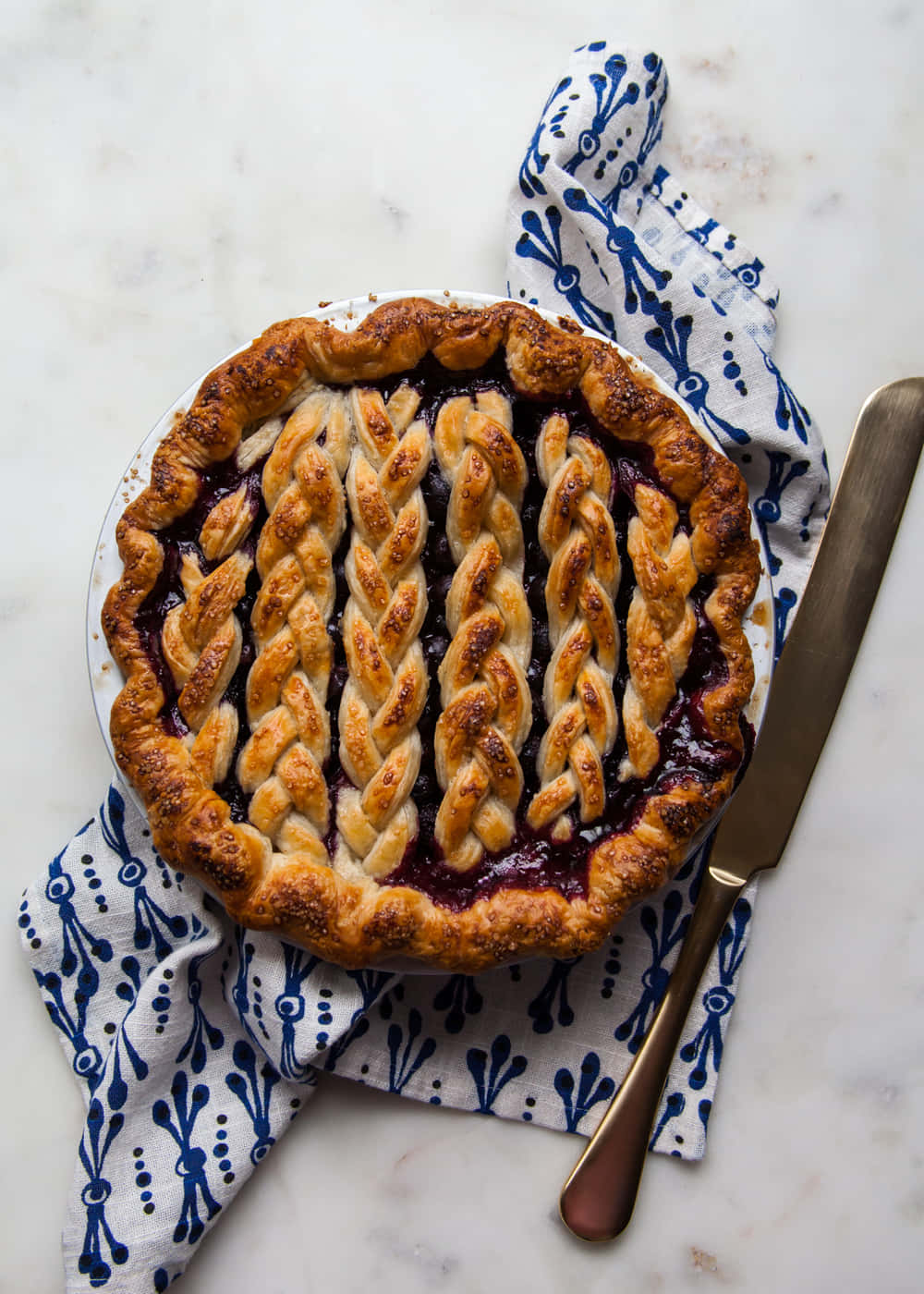 blueberry pie, golden braided berry pie, marble surface, HD Phone Wallpaper