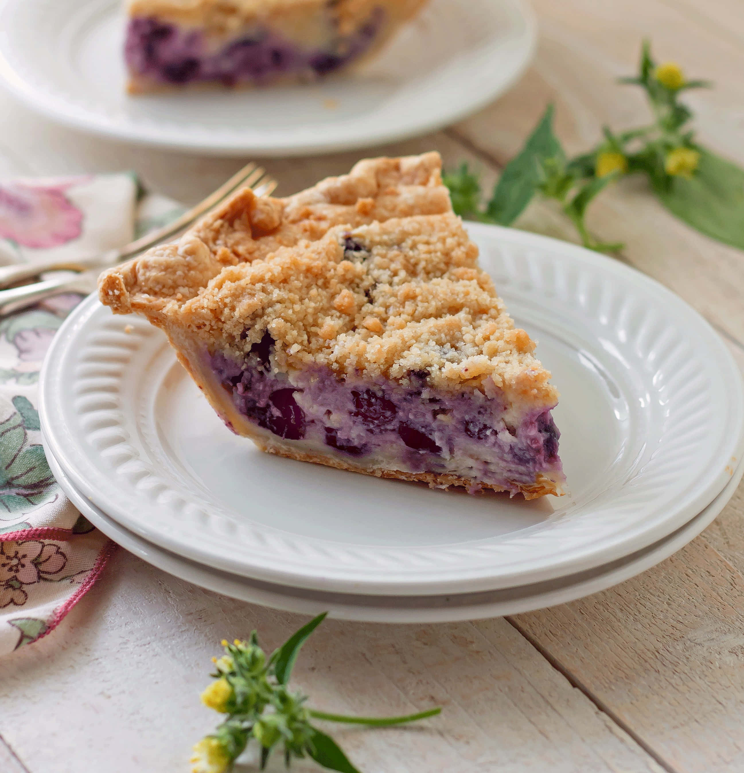 blueberry crumble pie, golden crust, white plate, 2K Phone Wallpaper