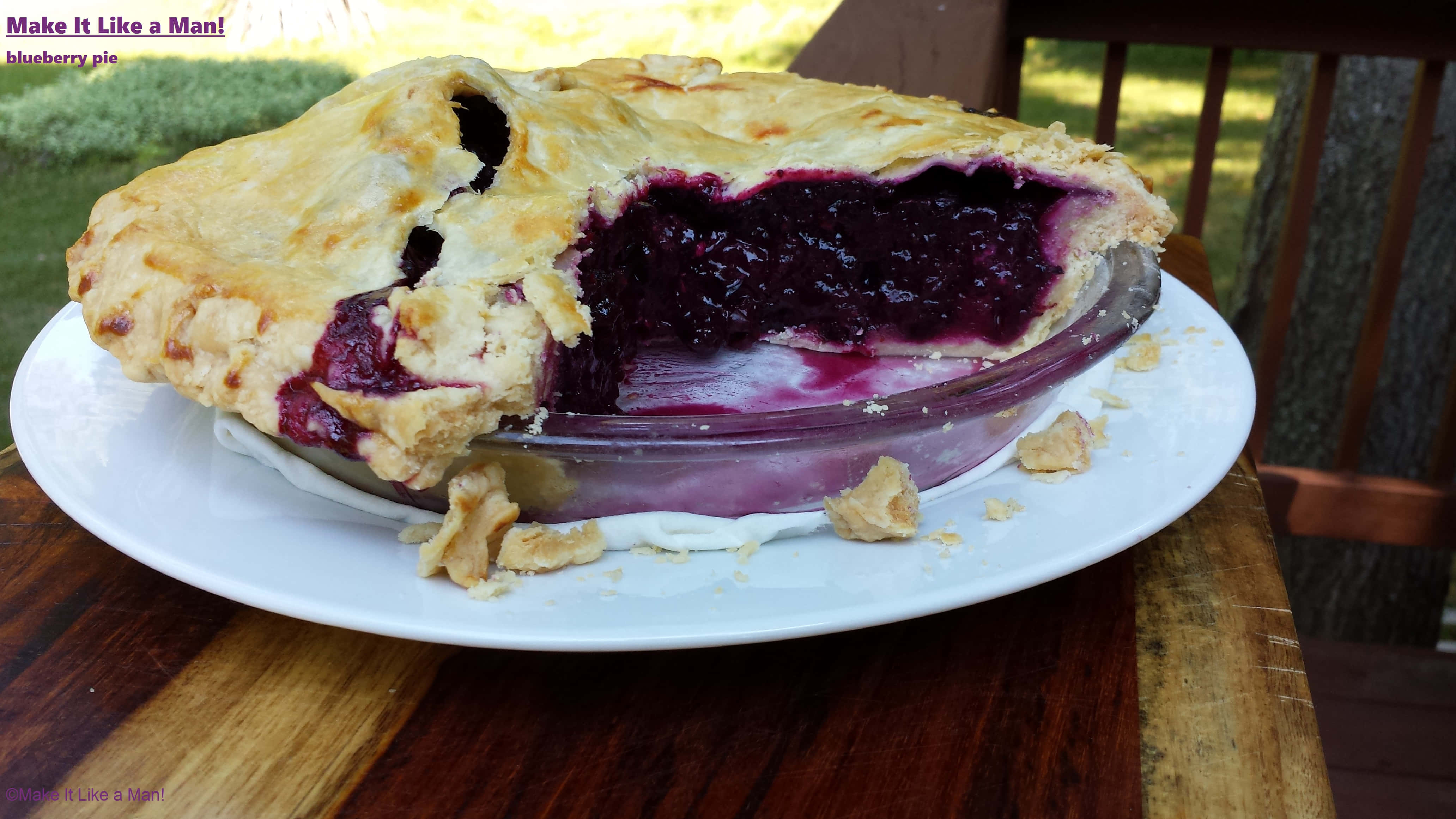 blueberry pie, golden flaky, white plate, 4K Desktop Wallpaper