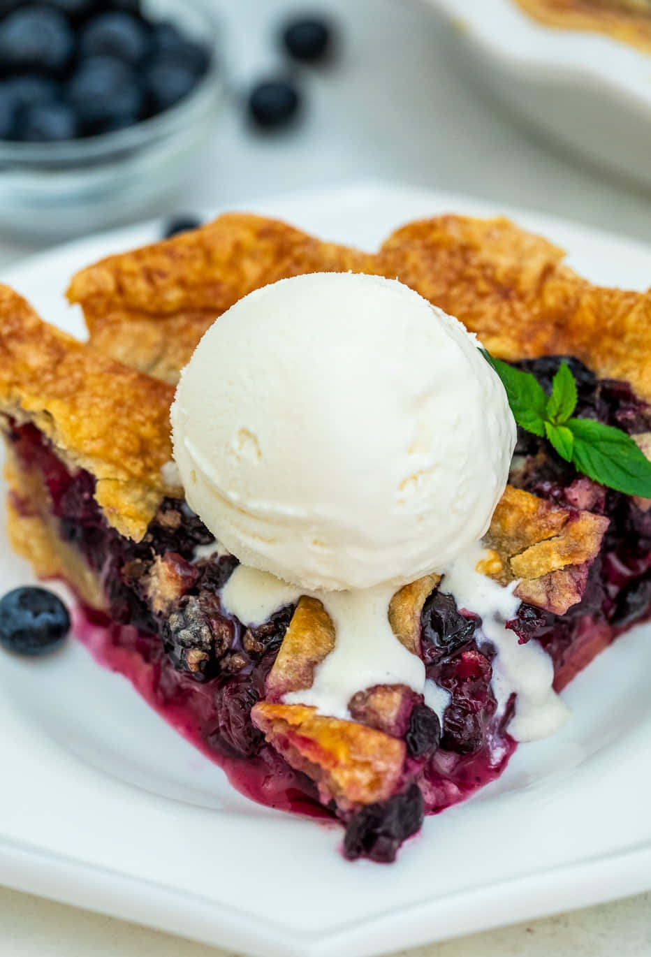 blueberry pie, golden crust, vanilla ice cream, HD Phone Wallpaper