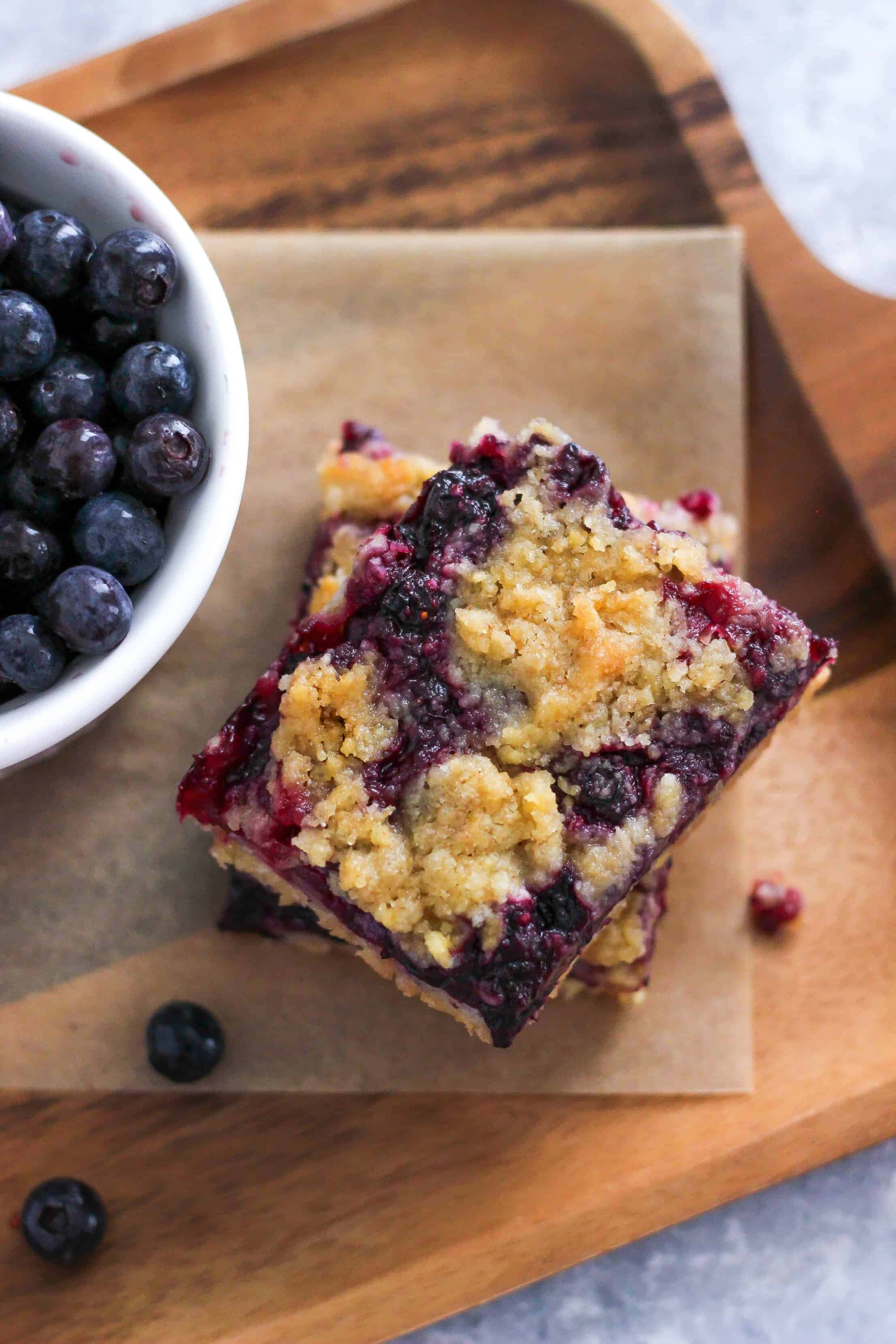 Blueberry Pie, blueberry crumble bars, golden crumb topping, 2K Phone Wallpaper