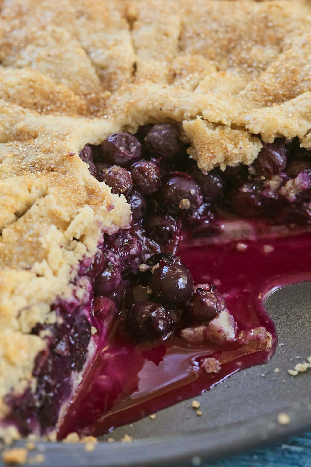 blueberry pie, golden-brown, flaky crust, HD Phone Wallpaper
