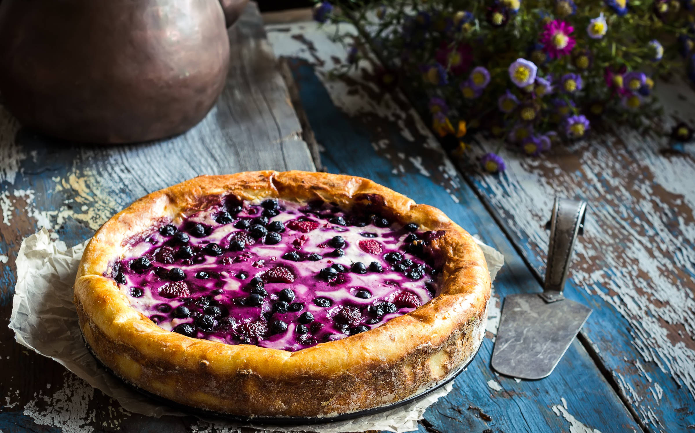 blueberry pie, golden crust, weathered blue wooden table, Full HD Desktop Wallpaper
