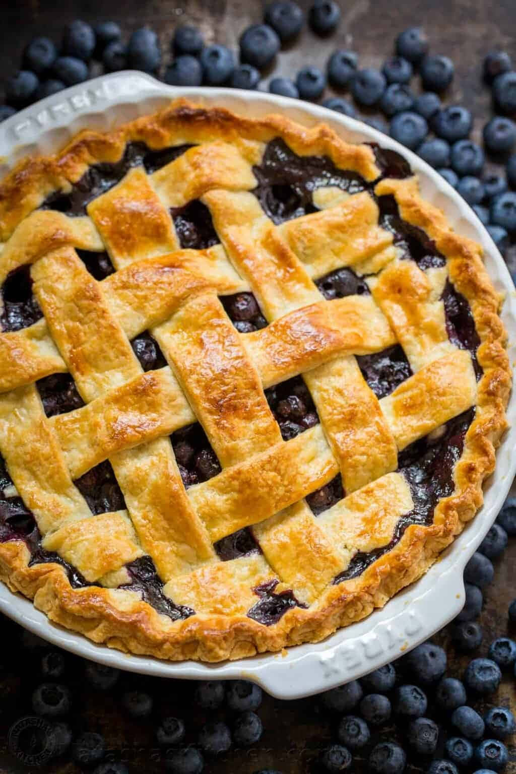 blueberry pie, golden lattice-topped, white ceramic dish, HD Phone Wallpaper