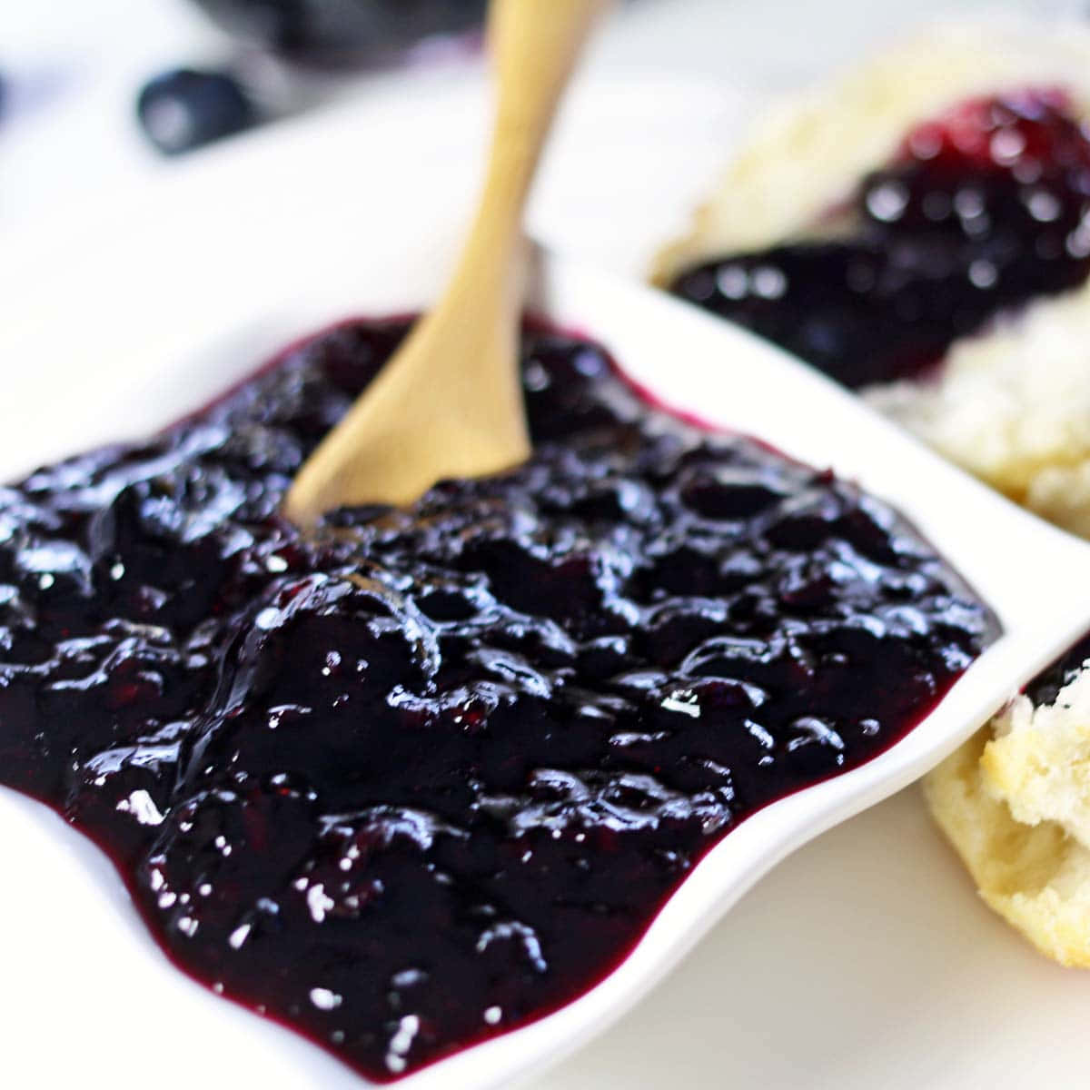 blueberry jam, white dish, wooden spoon, SD Desktop Wallpaper