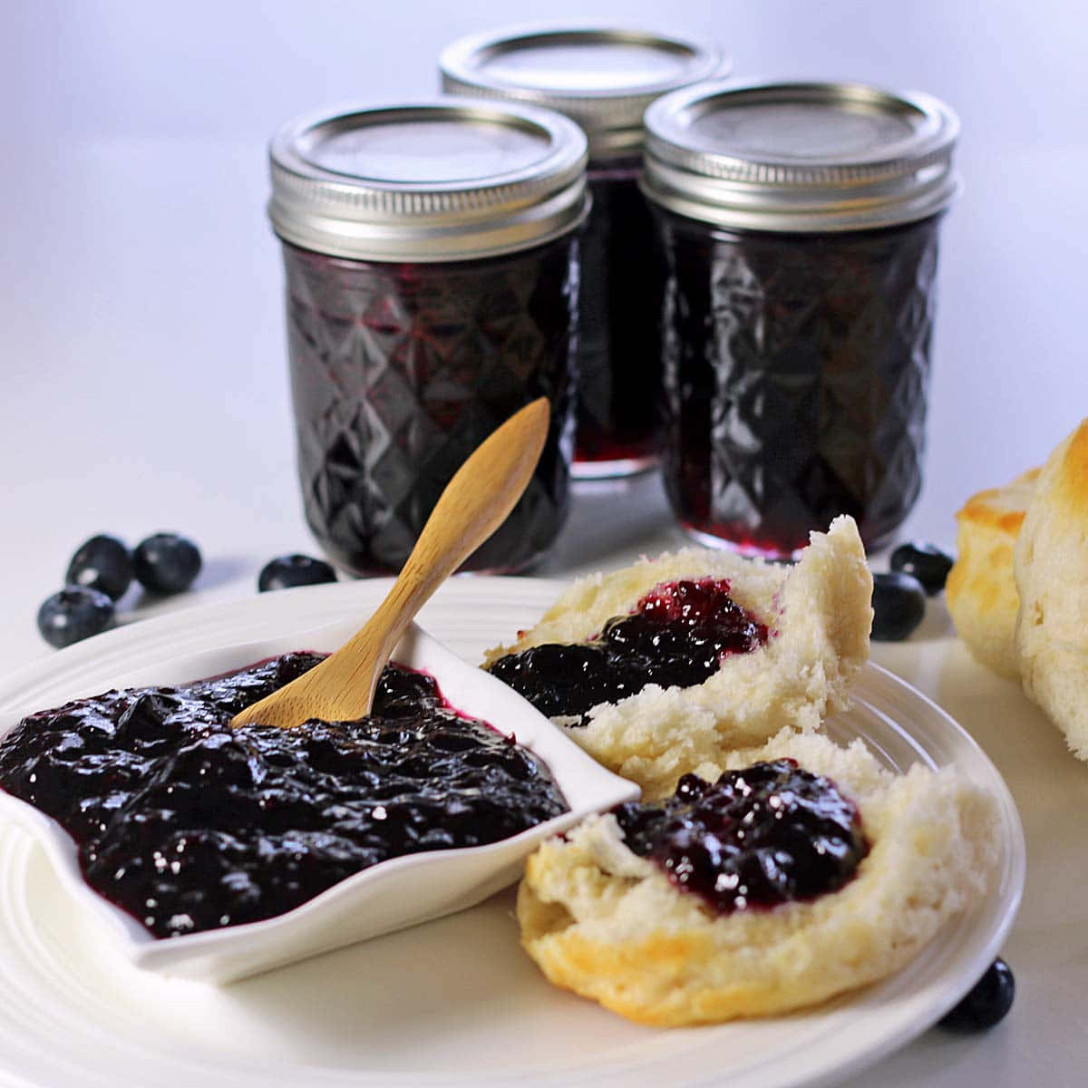 blueberry jam, glass jars, golden biscuits, SD Desktop Wallpaper