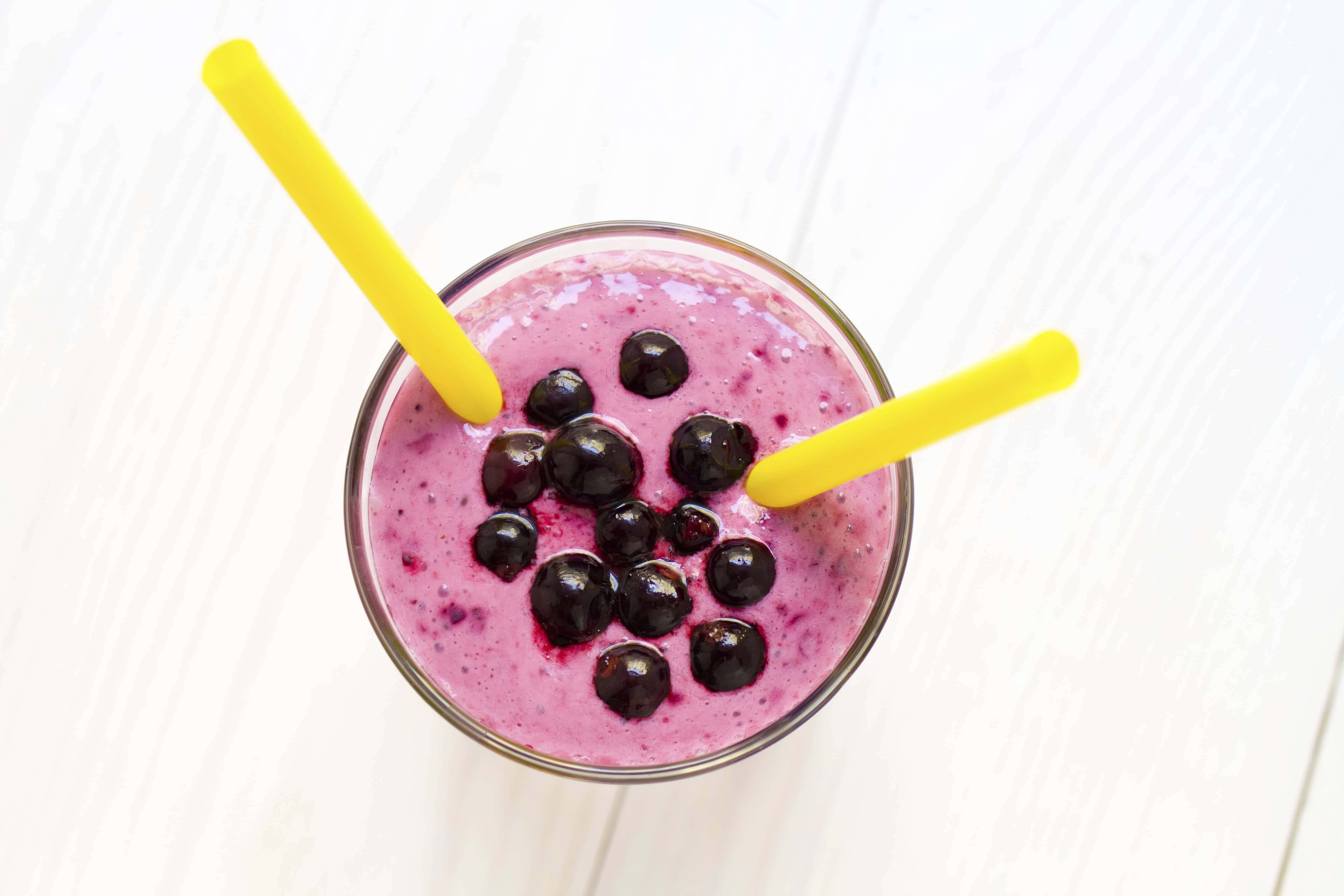 Blueberry Smoothie, vibrant purple, glass, 5K Desktop Wallpaper