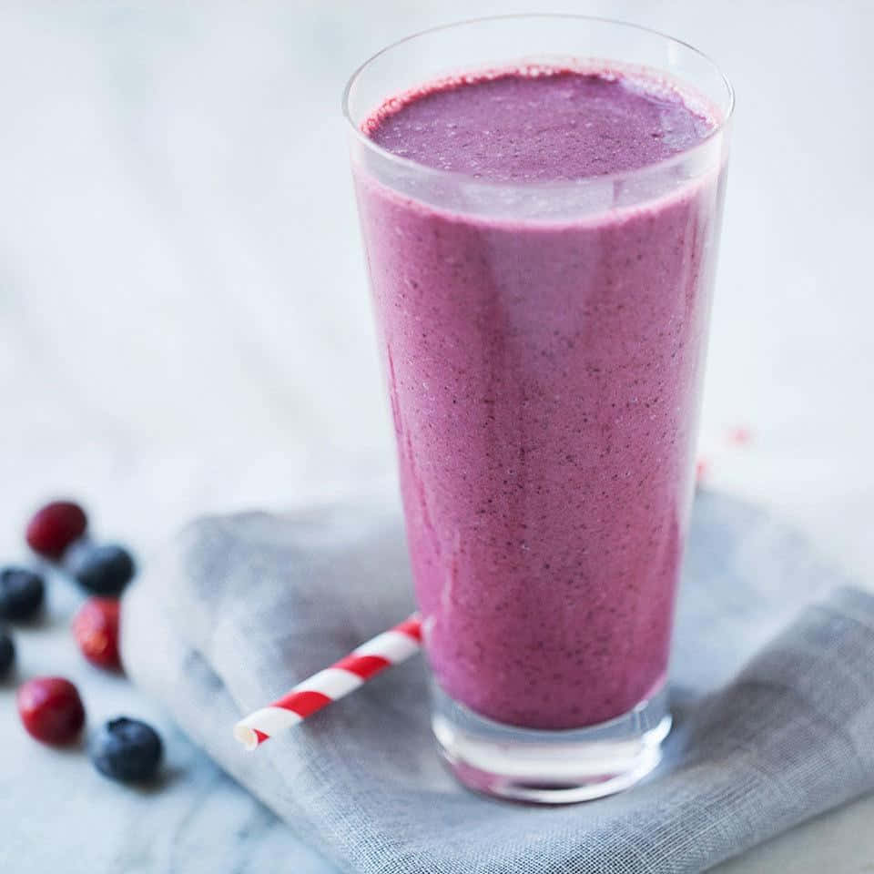 Blueberry Smoothie, vibrant purple berry smoothie, red and white striped straw, SD Desktop Wallpaper