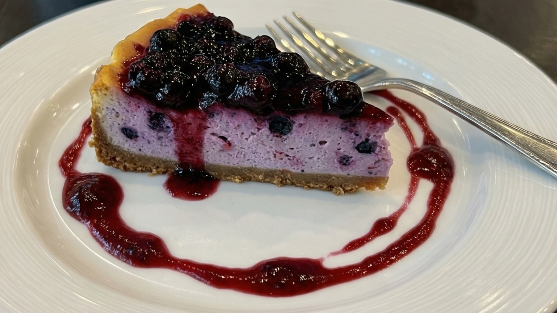 blueberry cheesecake slice, glossy berries, red sauce, Full HD Desktop Wallpaper
