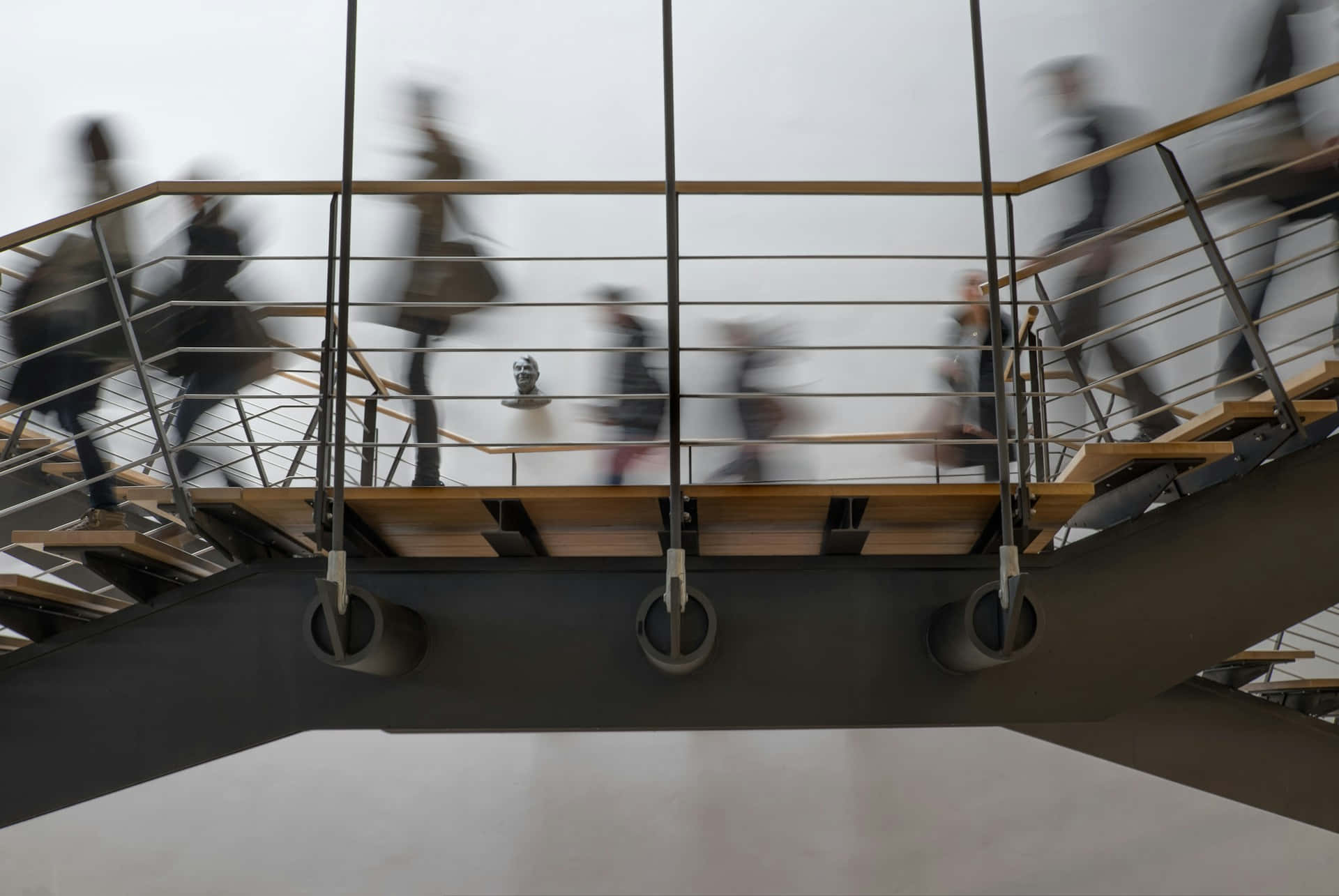 urban rush bridge, motion blur, modern wooden and metal pedestrian bridge, Full HD Desktop Wallpaper