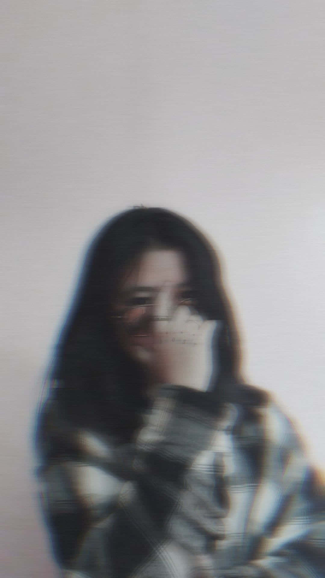 grunge aesthetic, blurry portrait, dark hair, Full HD Phone Wallpaper