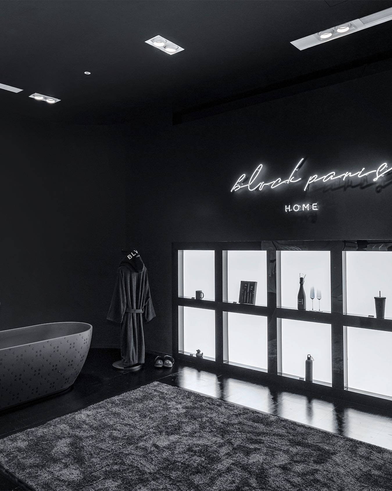 Blvck Paris, minimalist black bathroom, freestanding tub, HD Phone Wallpaper