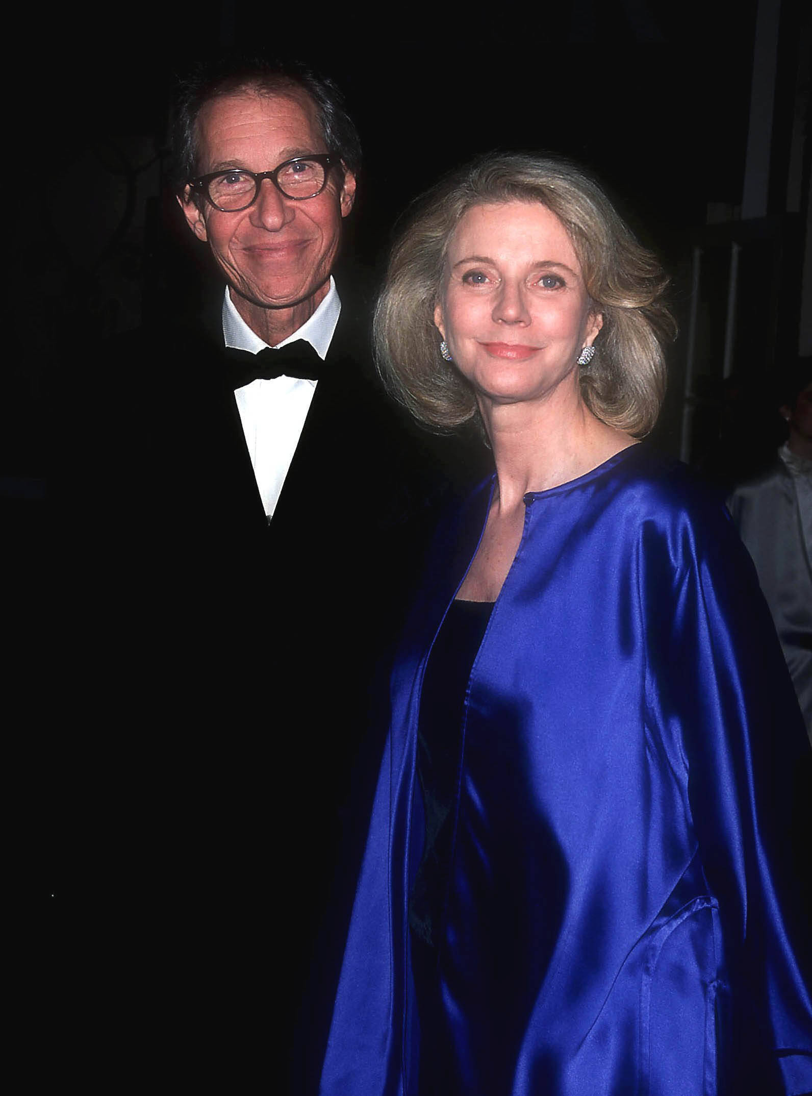 Blythe Danner, blue satin dress, tuxedo, Full HD Phone Wallpaper