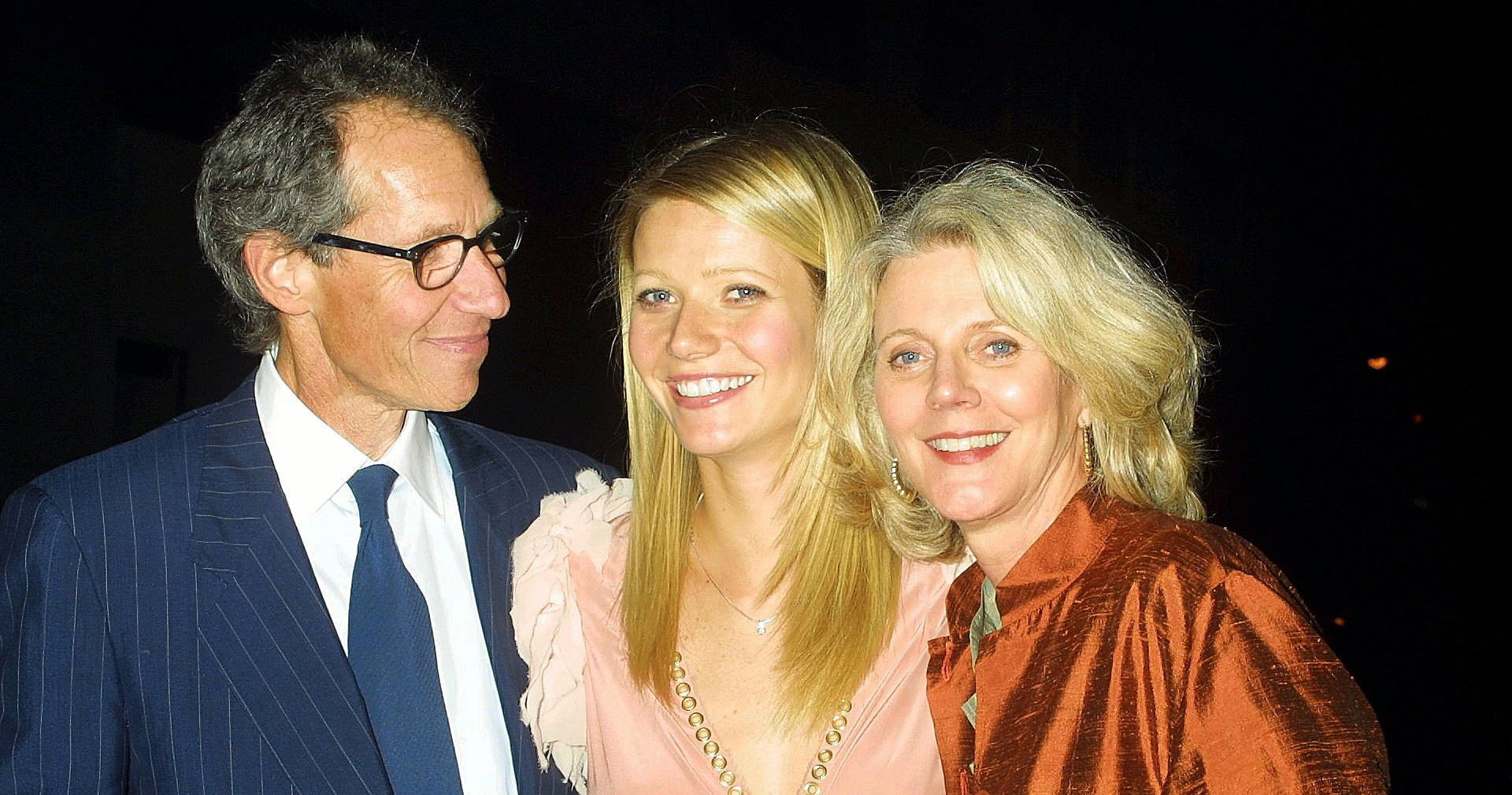 Blythe Danner, Family, Nighttime, Full HD Desktop Wallpaper