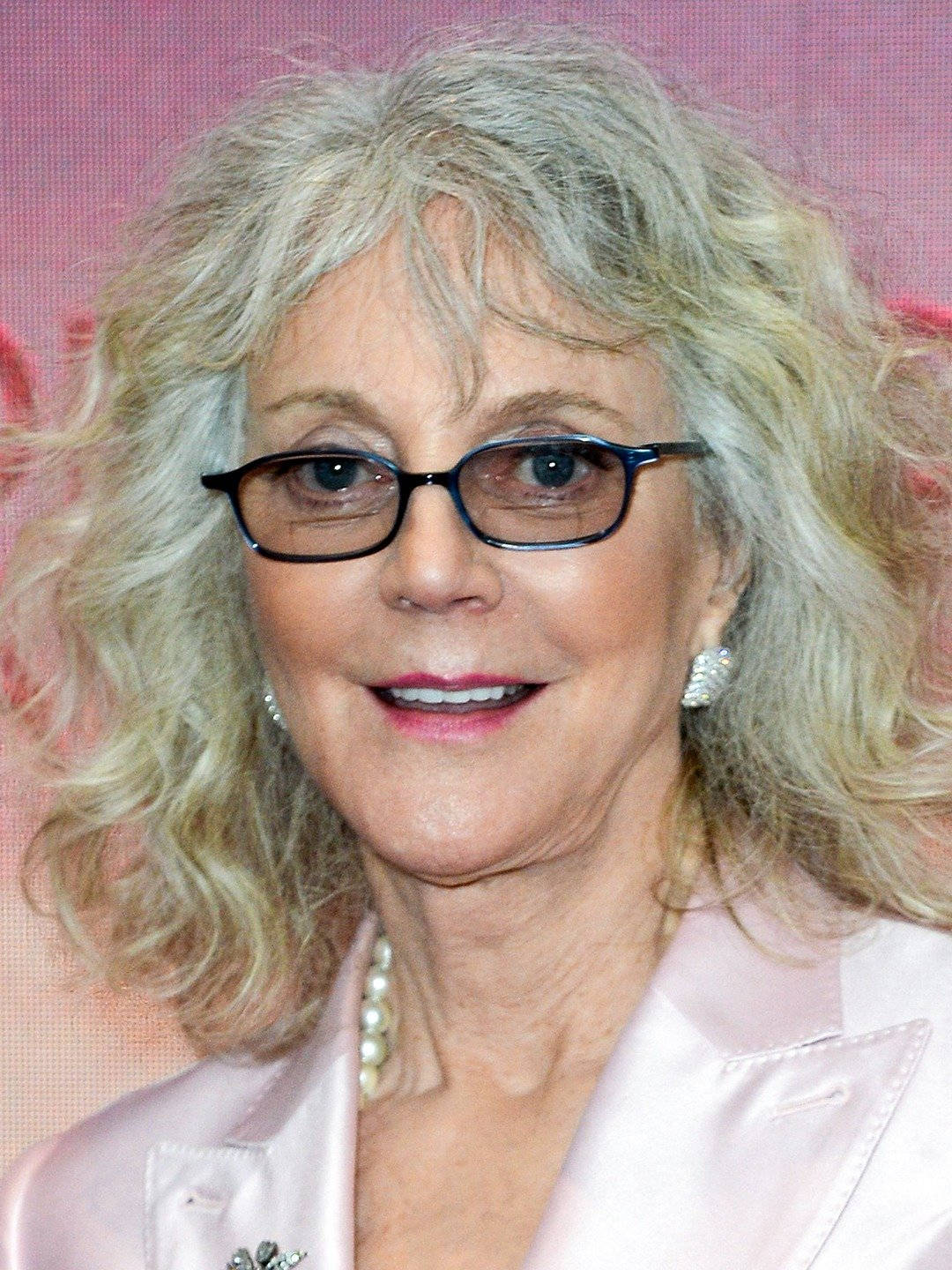 Blythe Danner, sunglass, curly gray hair, HD Phone Wallpaper
