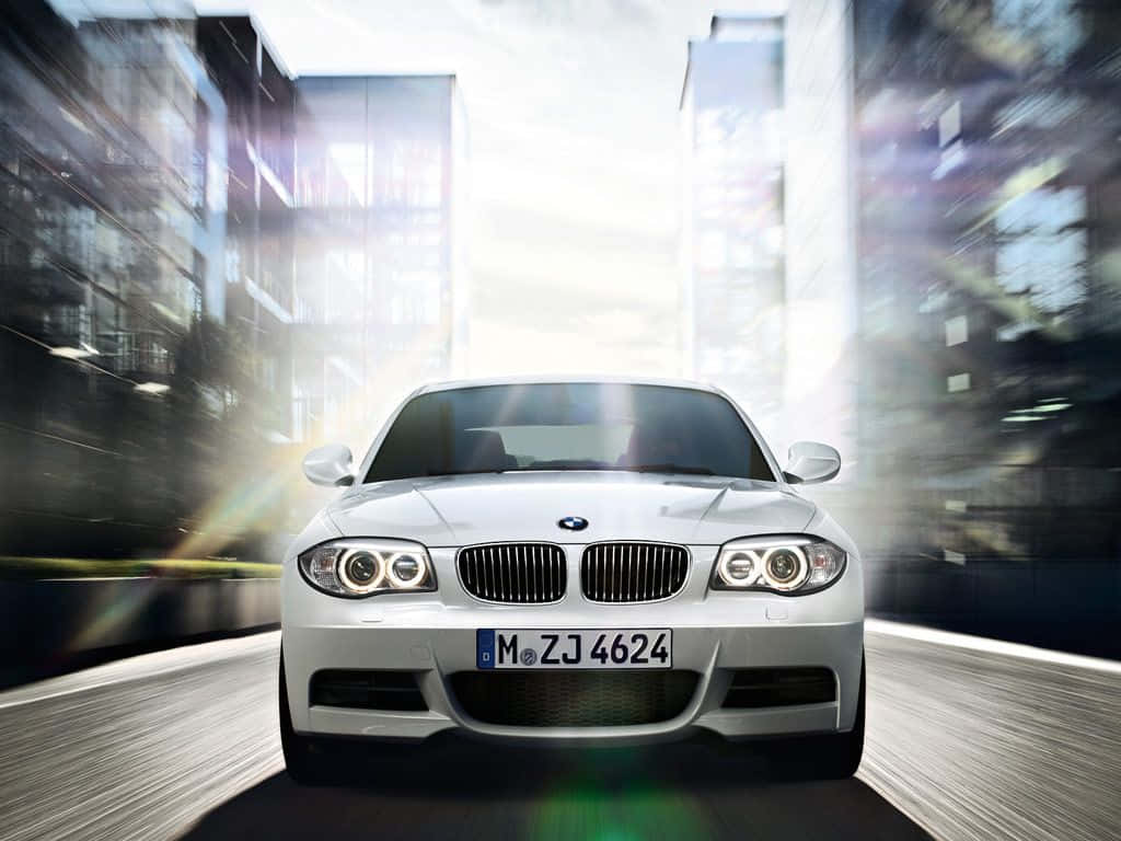 BMW 1 Series, sleek silver, urban canyon, SD Desktop Wallpaper