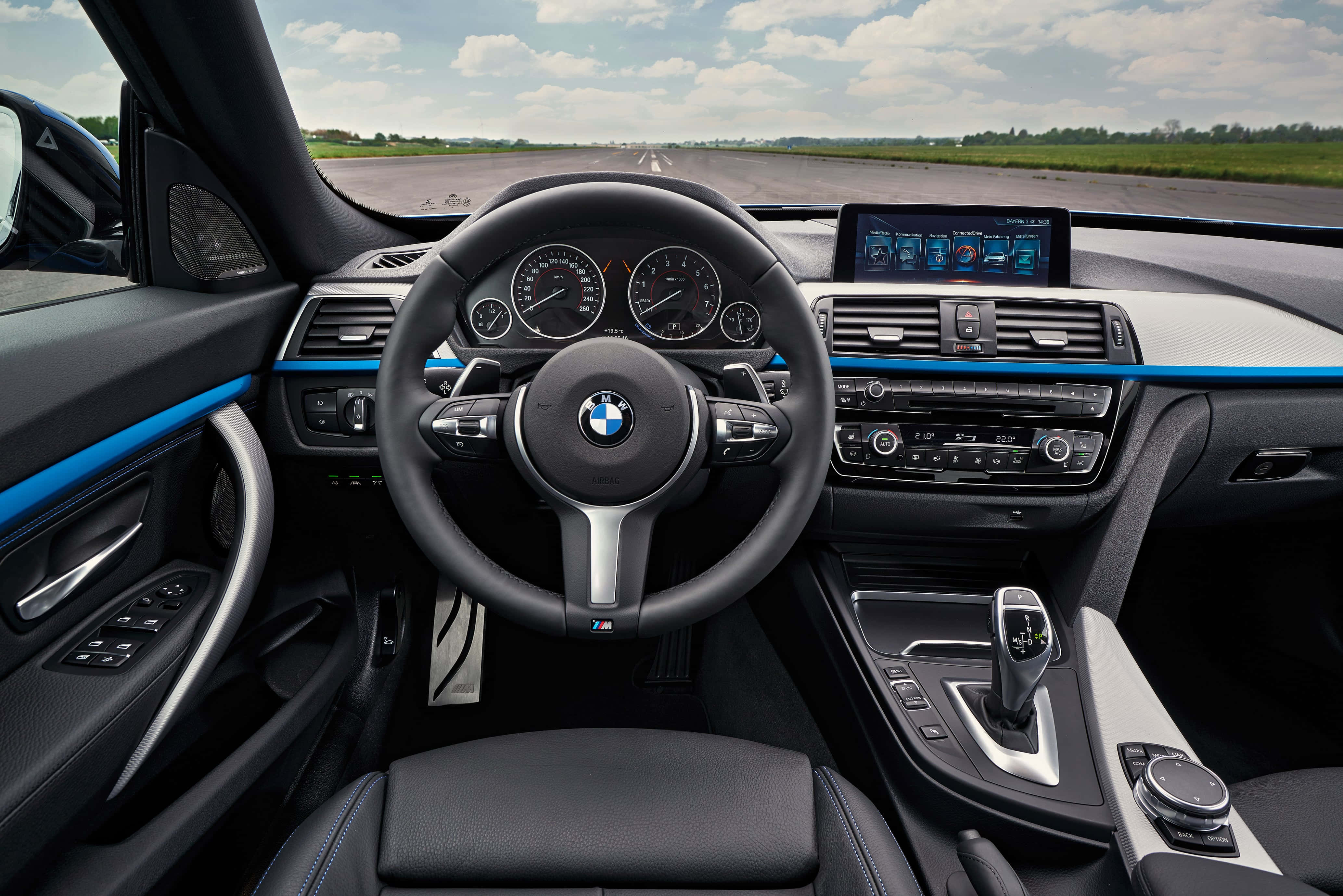 BMW 440i, blue accents, dashboard view, 4K Desktop Wallpaper
