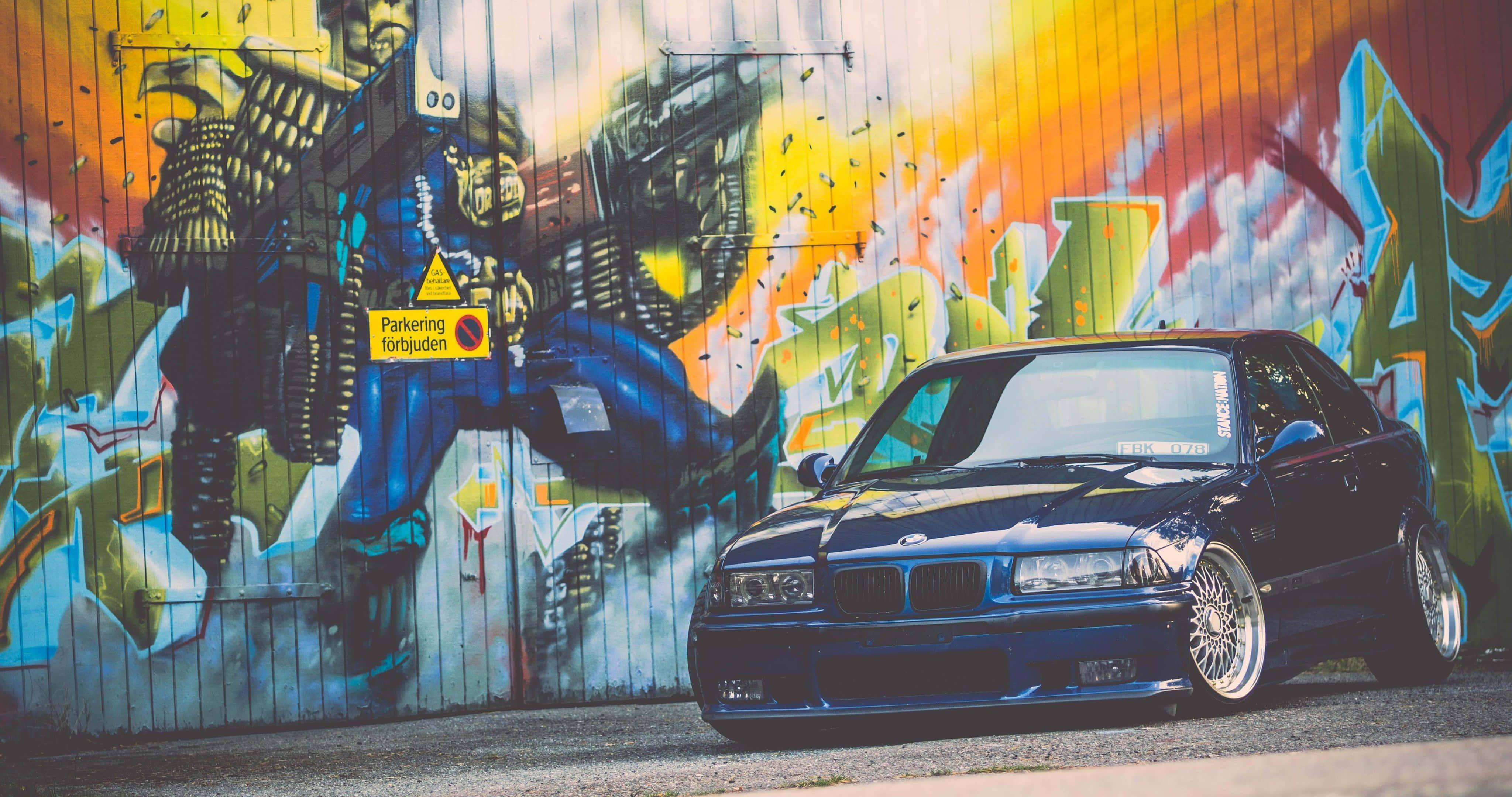BMW E36, blue, graffiti-covered wall, 4K Desktop Wallpaper