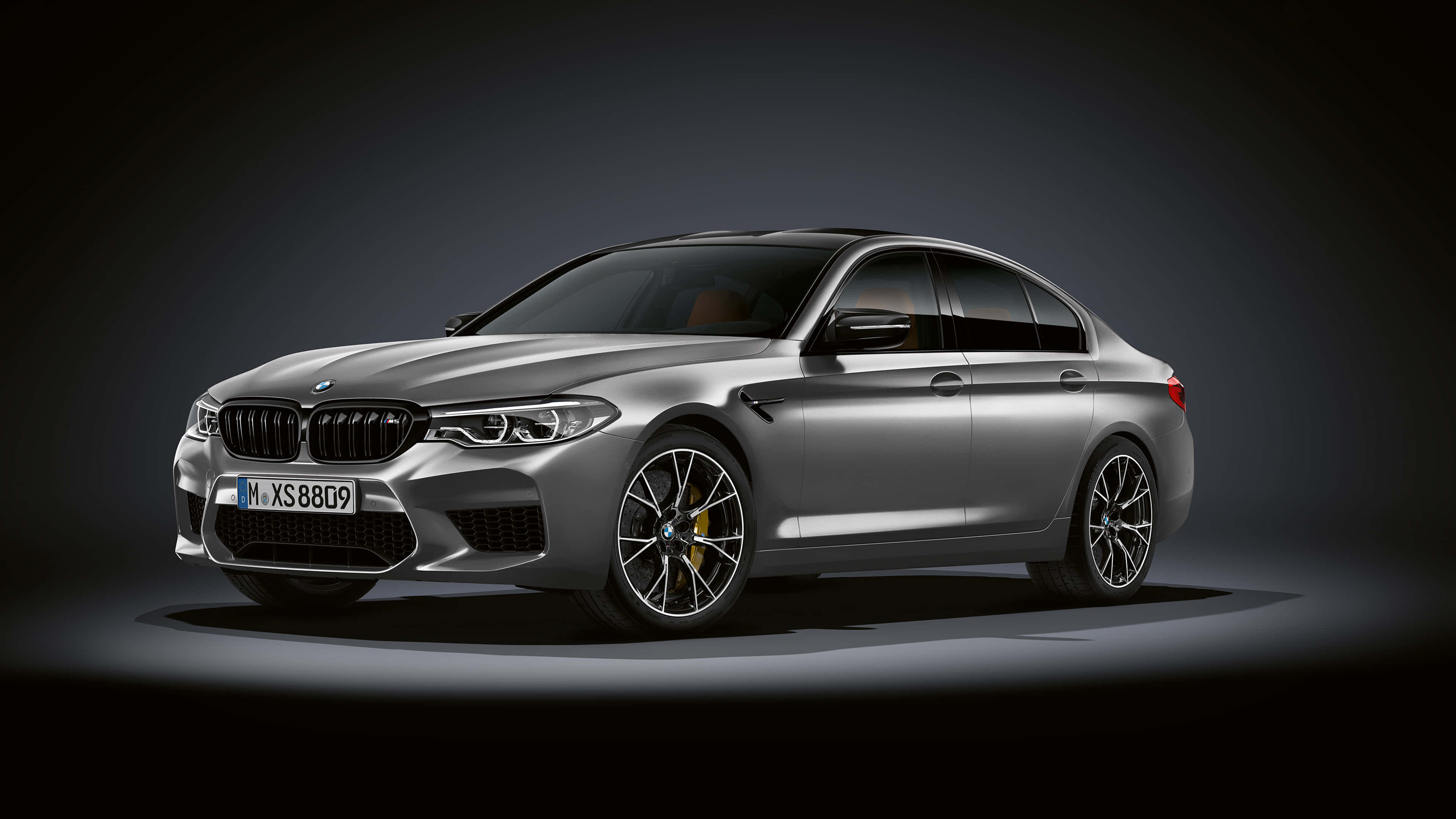 BMW M5, silver, sedan, 4K Desktop Wallpaper