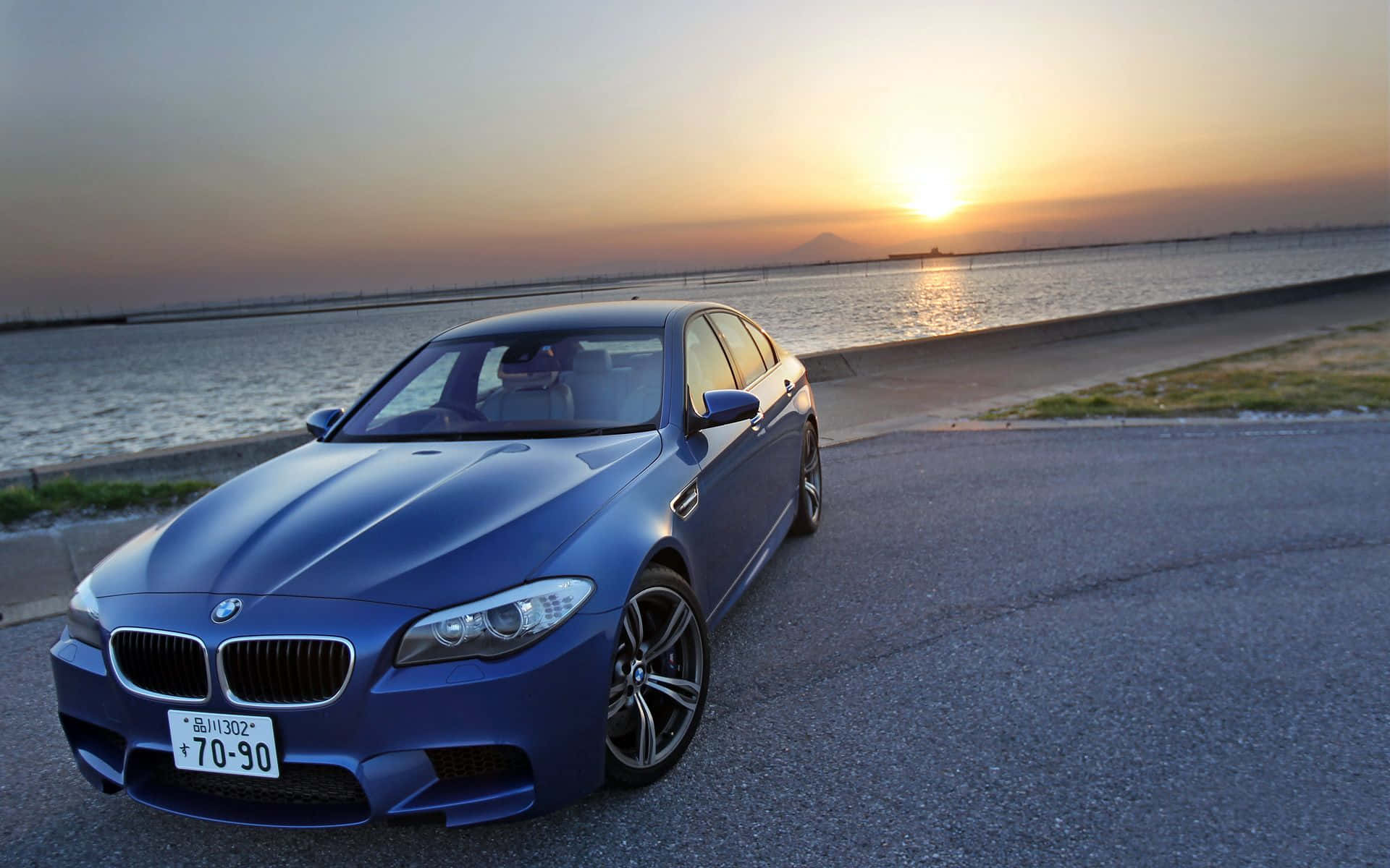 BMW M5, blue, waterfront road, Full HD Desktop Wallpaper
