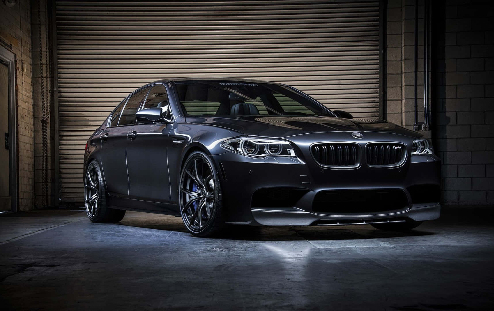 BMW M5, matte black, industrial garage, HD Desktop Wallpaper