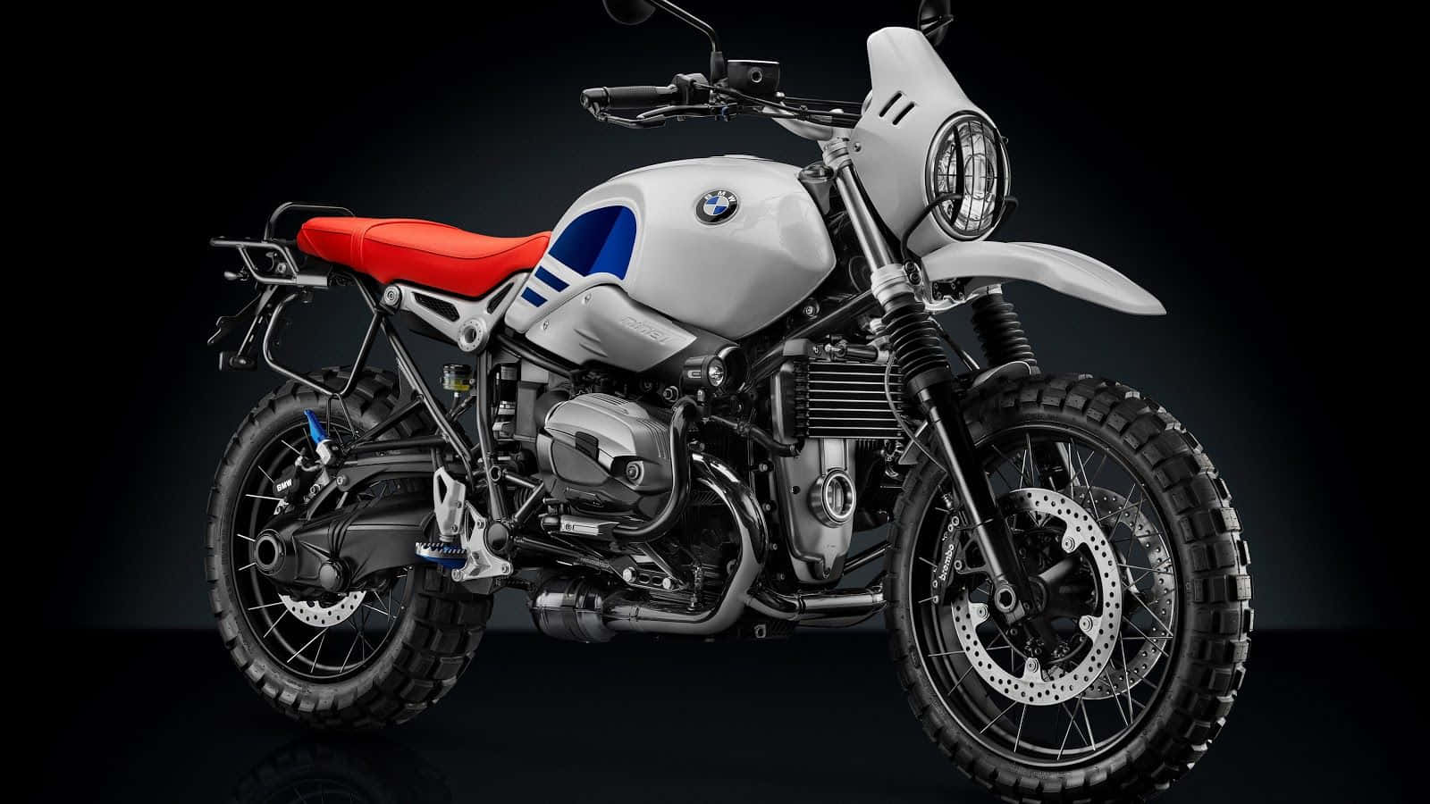 vintage style, B M W motorcycle, sleek silver and red, HD Desktop Wallpaper