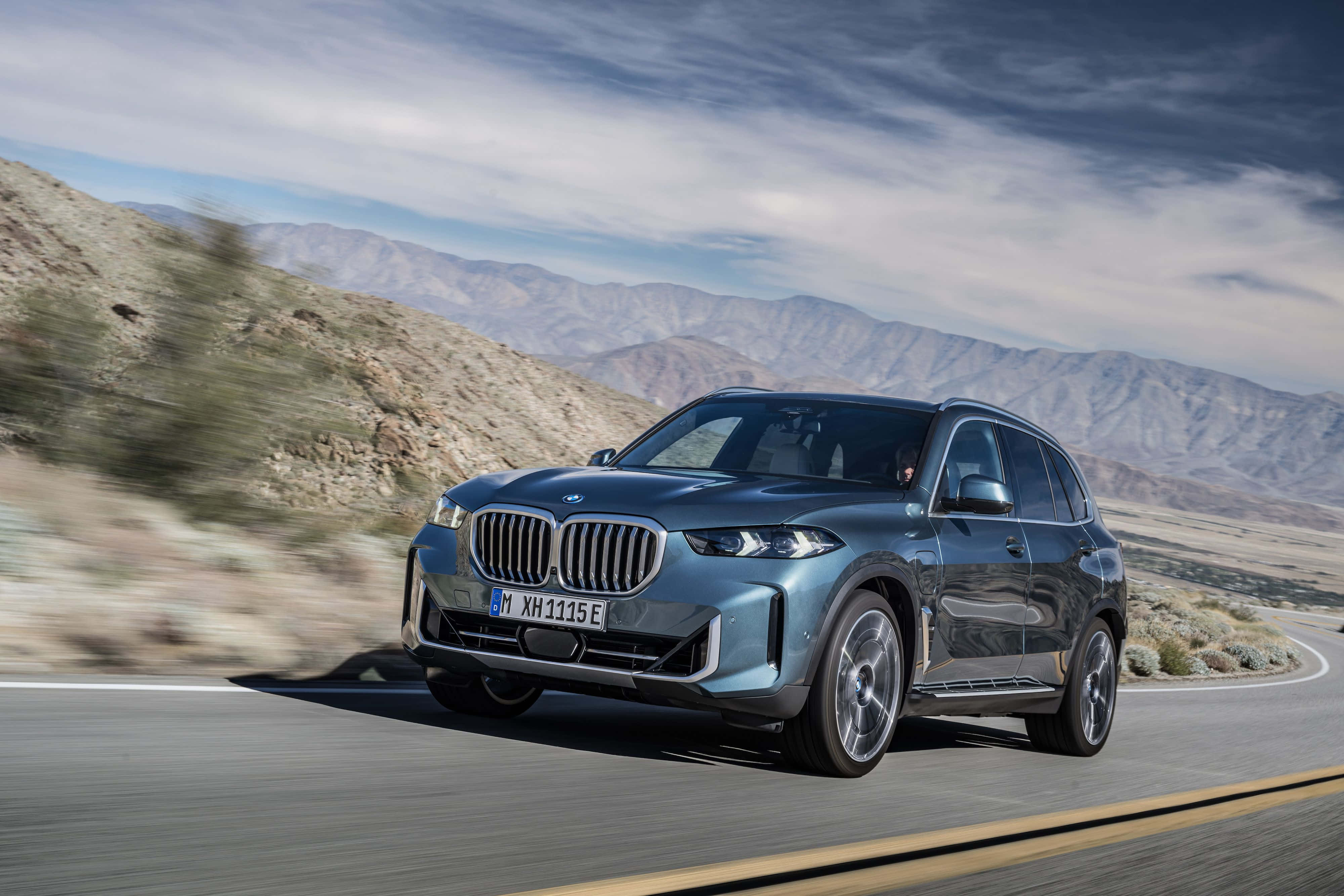 BMW X5, blue, winding desert road, 4K Desktop Wallpaper