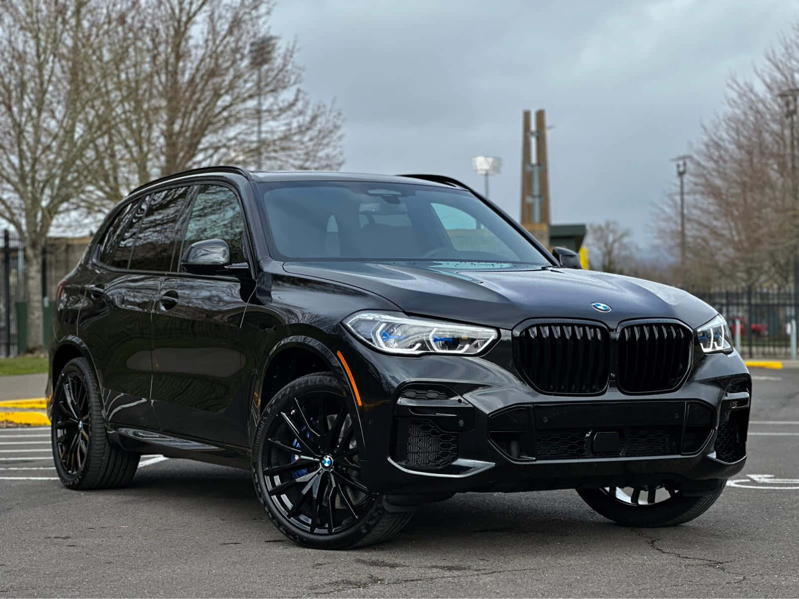 BMW X5, black, overcast parking lot, HD Desktop Wallpaper