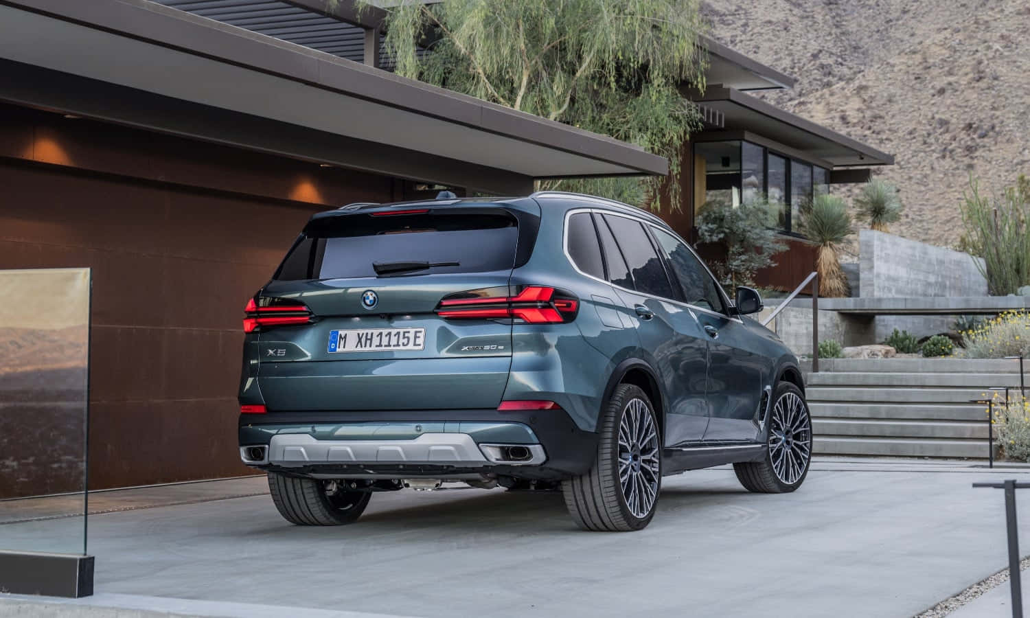 BMW X5, xDrive45e, dark green, HD Desktop Wallpaper