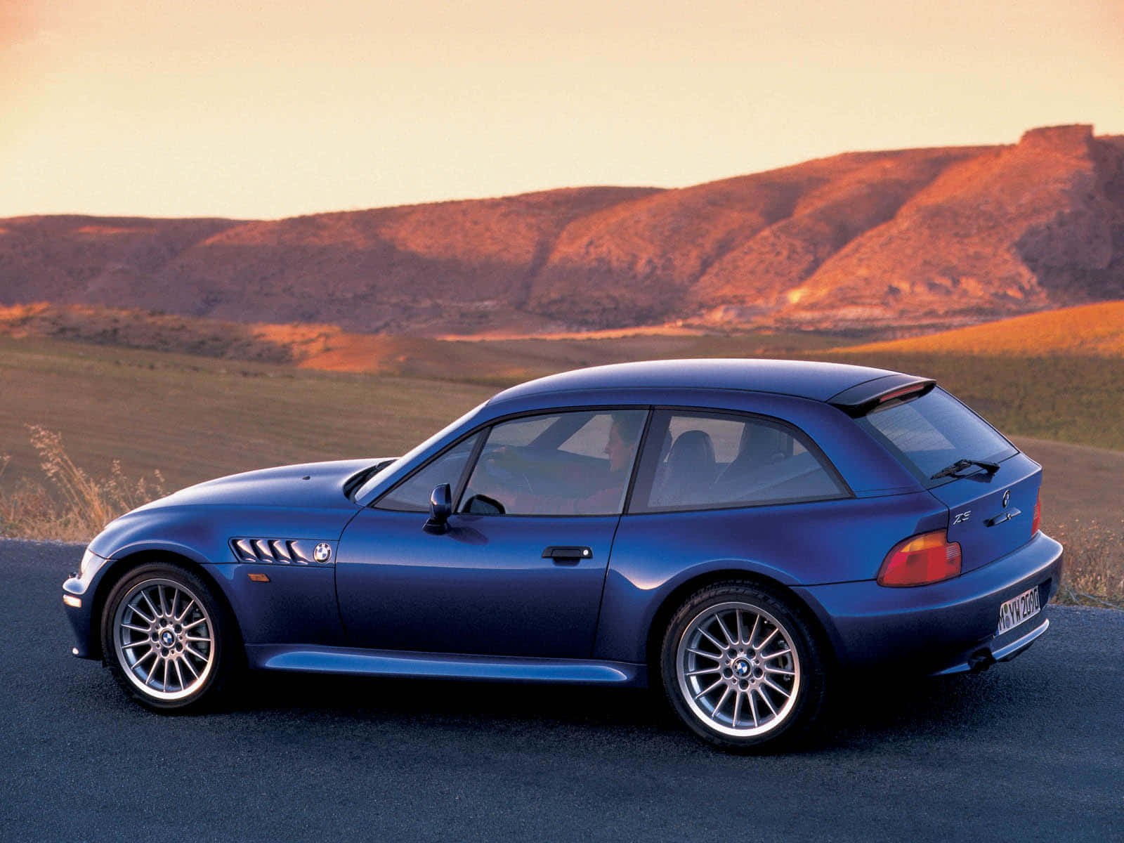 BMW Z3, blue, desert road, HD Desktop Wallpaper