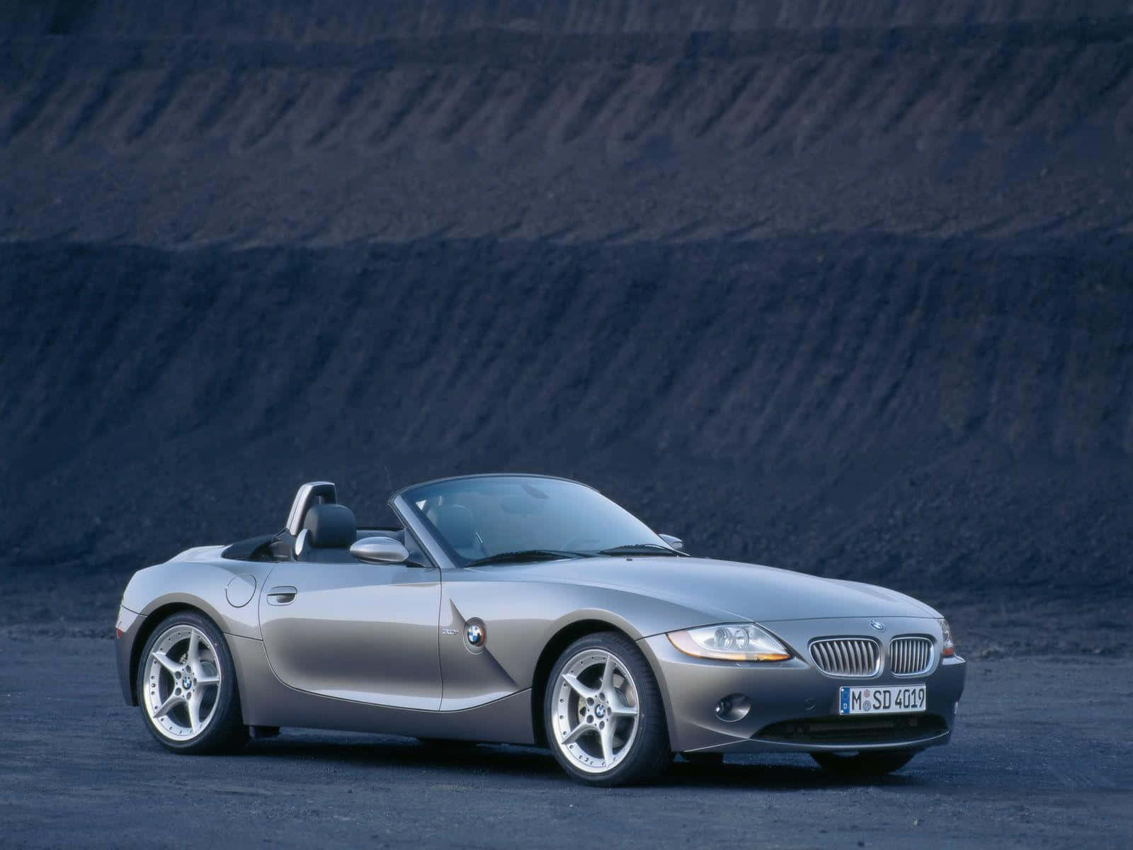 BMW Z4, silver, dark gravel, HD Desktop Wallpaper