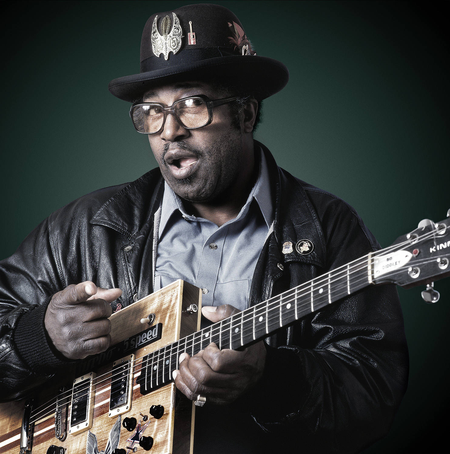 Bo Diddley, rectangle electric guitar, black hat, HD Phone Wallpaper