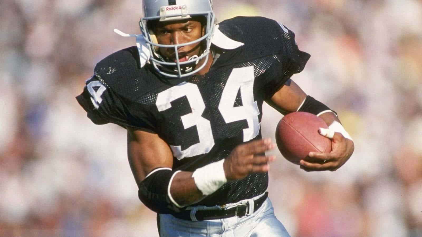 Bo Jackson, black jersey, number 34, HD Desktop Wallpaper
