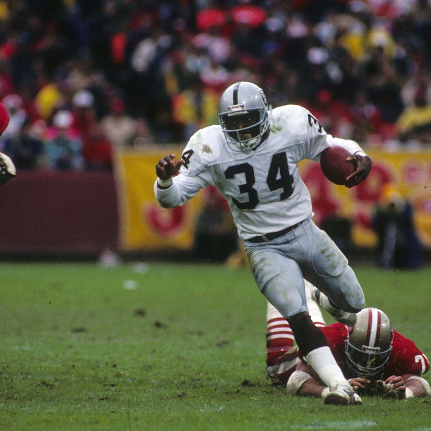 Bo Jackson, number 34, white jersey, HD Desktop Wallpaper