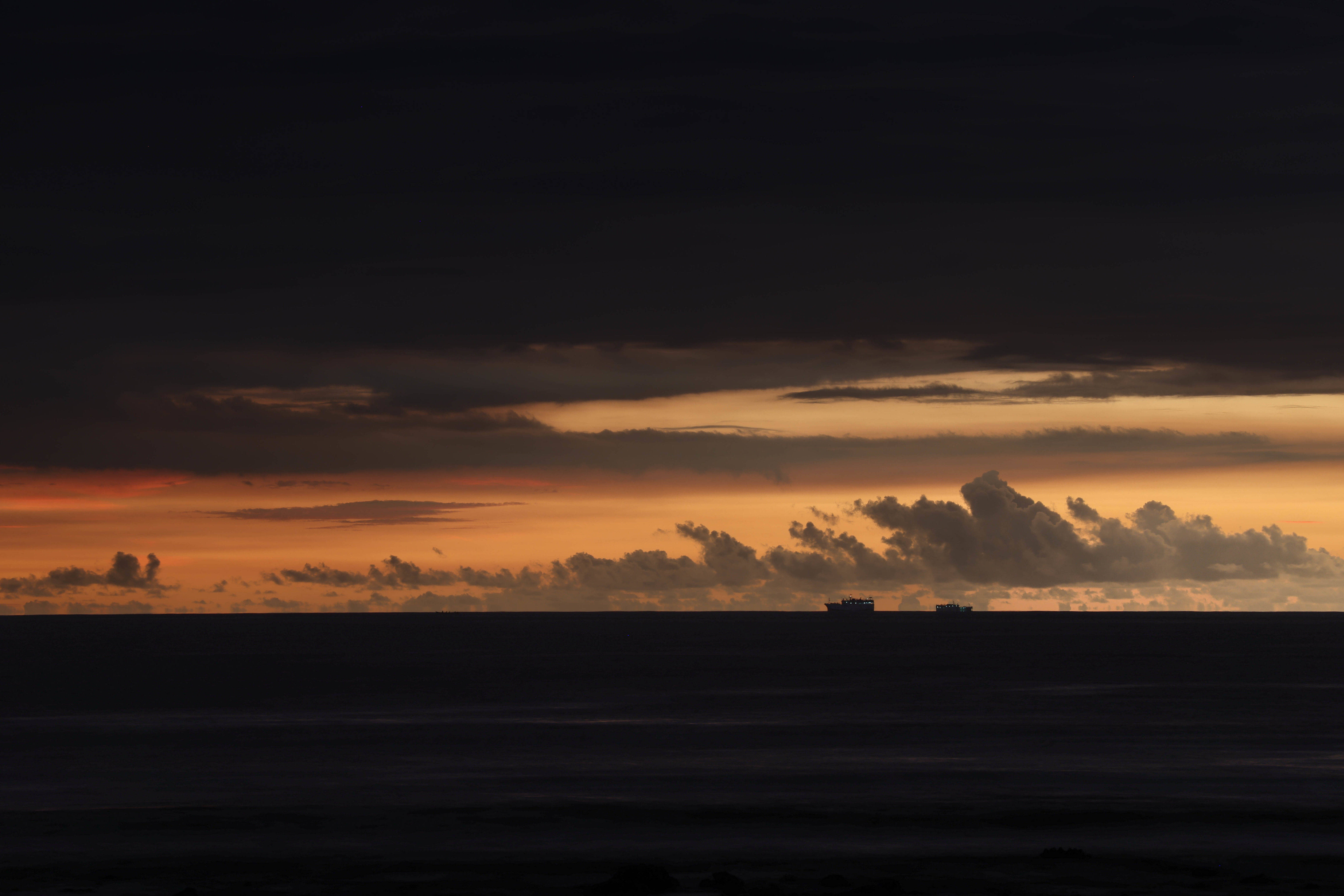 sunset, ocean, fiery orange clouds, 5K Desktop Wallpaper