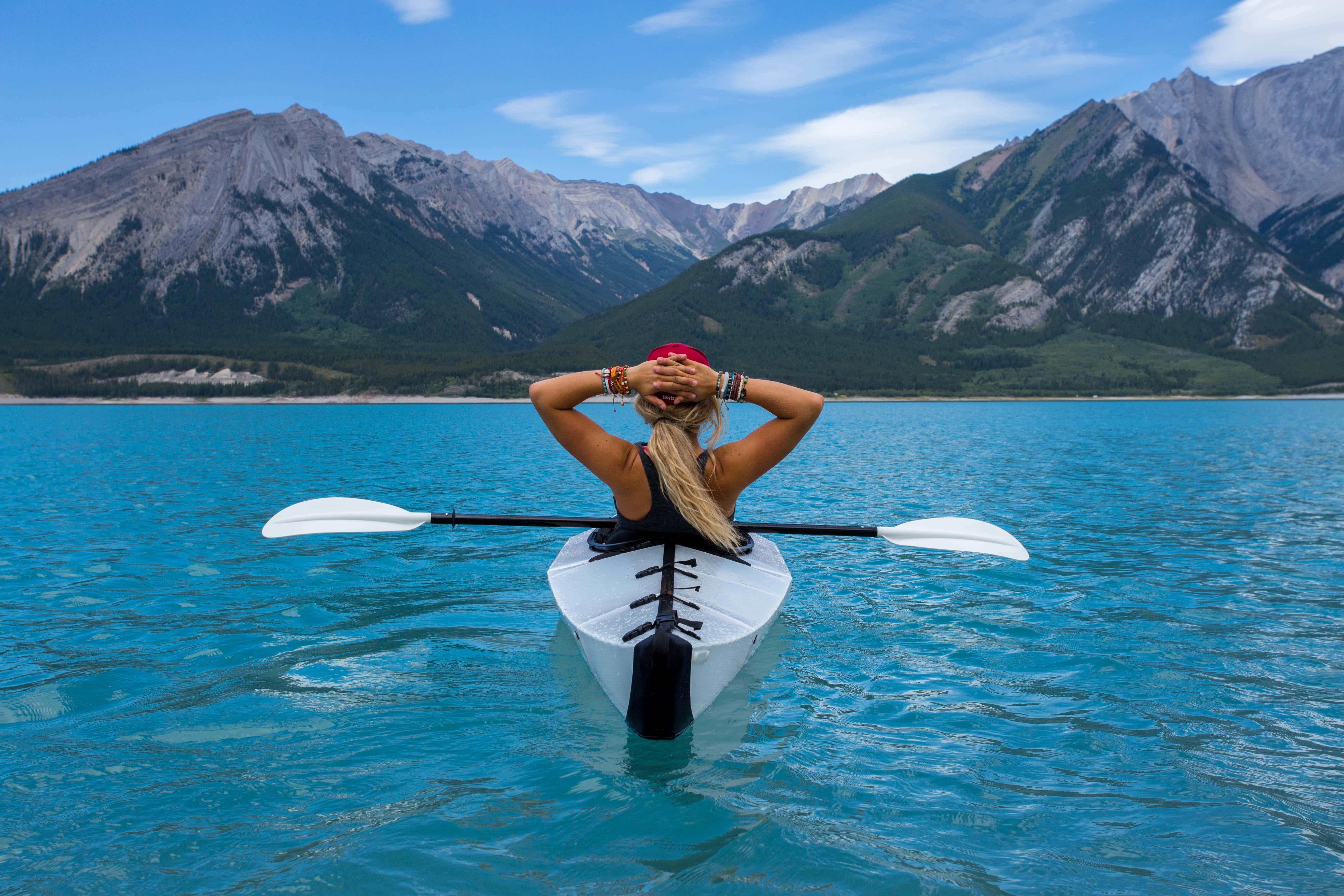 kayak, turquoise lake, majestic mountains, 5K Desktop Wallpaper