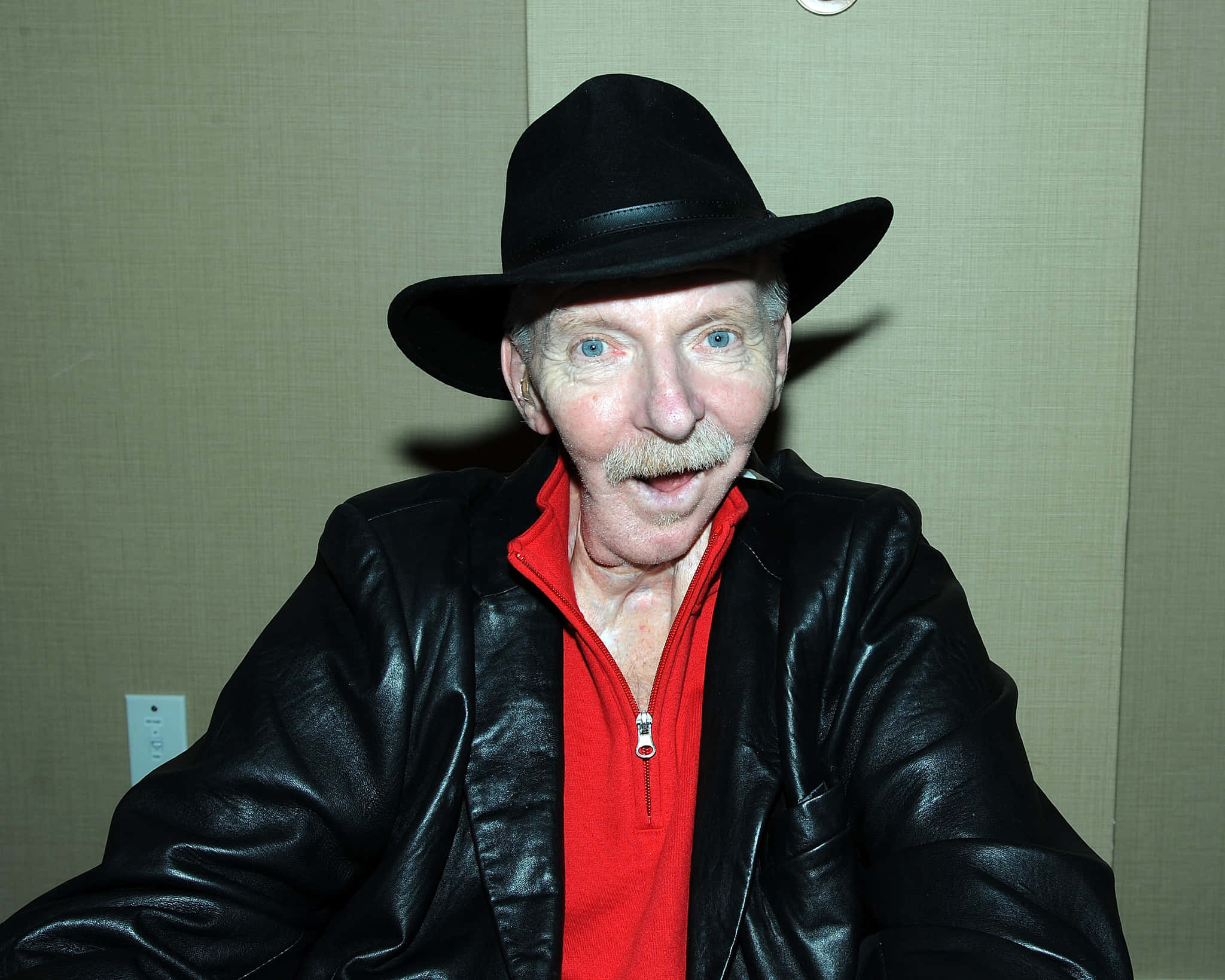 Bobby Heenan, black fedora, leather jacket, Full HD Desktop Wallpaper