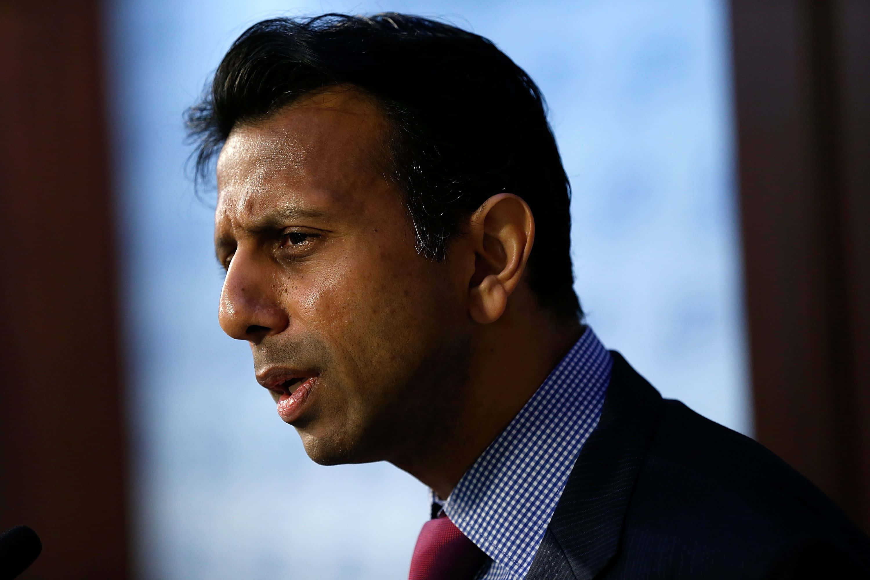 Bobby Jindal, mid-speech, suit, 2K Desktop Wallpaper